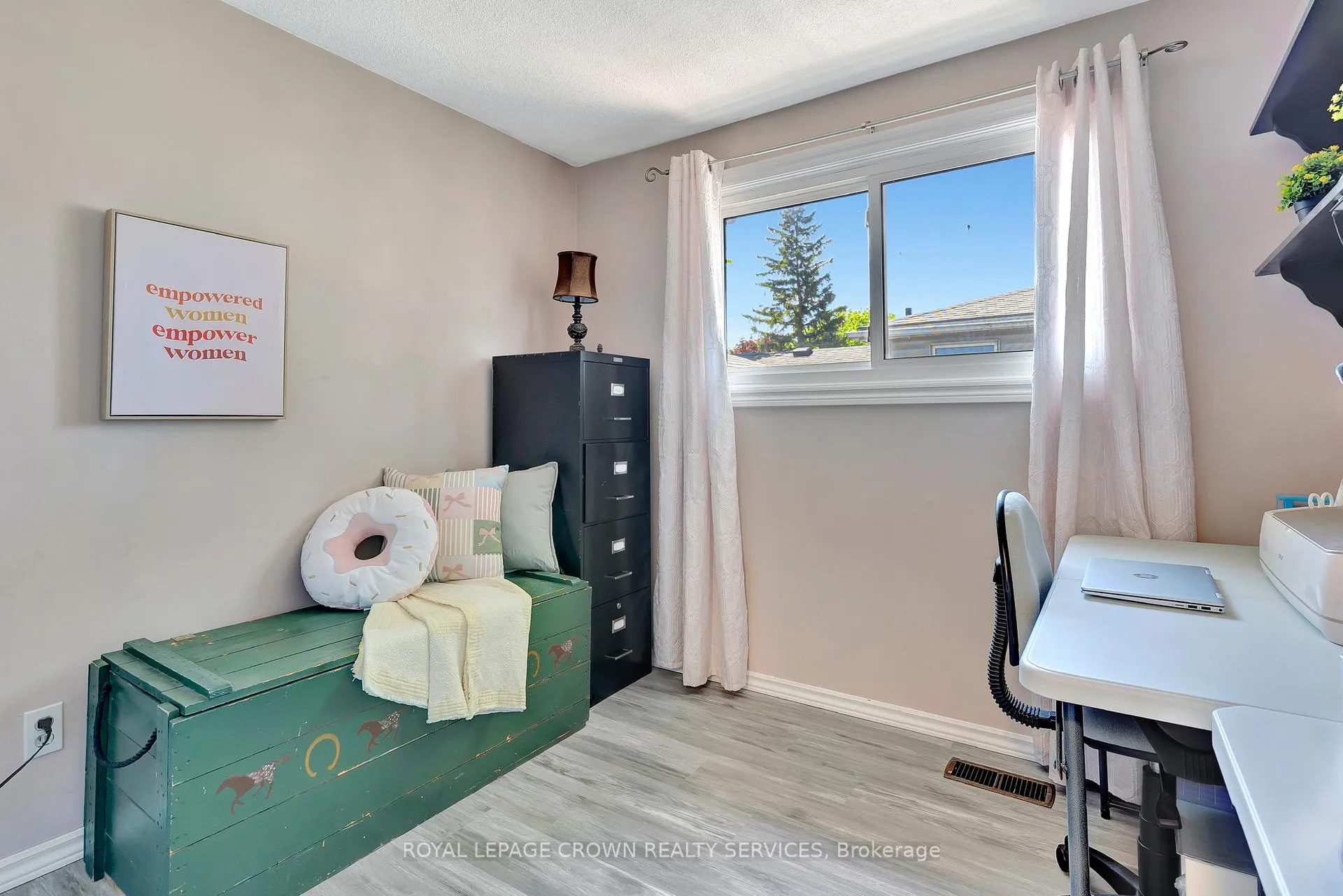 Photo 14 of 98 Belwood Crescent, Kitchener, Vanier - Kitchener — HOMEH