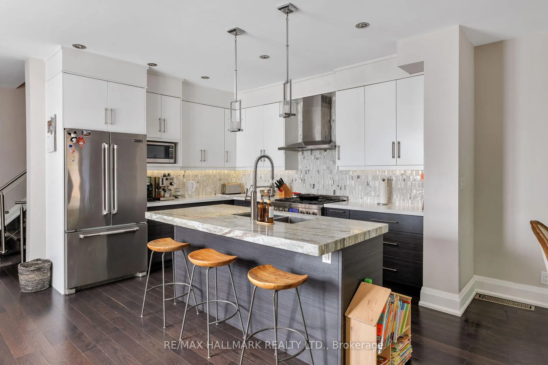 Photo 7 of 194 Erskine Avenue, Toronto, Mount Pleasant East — HOMEH