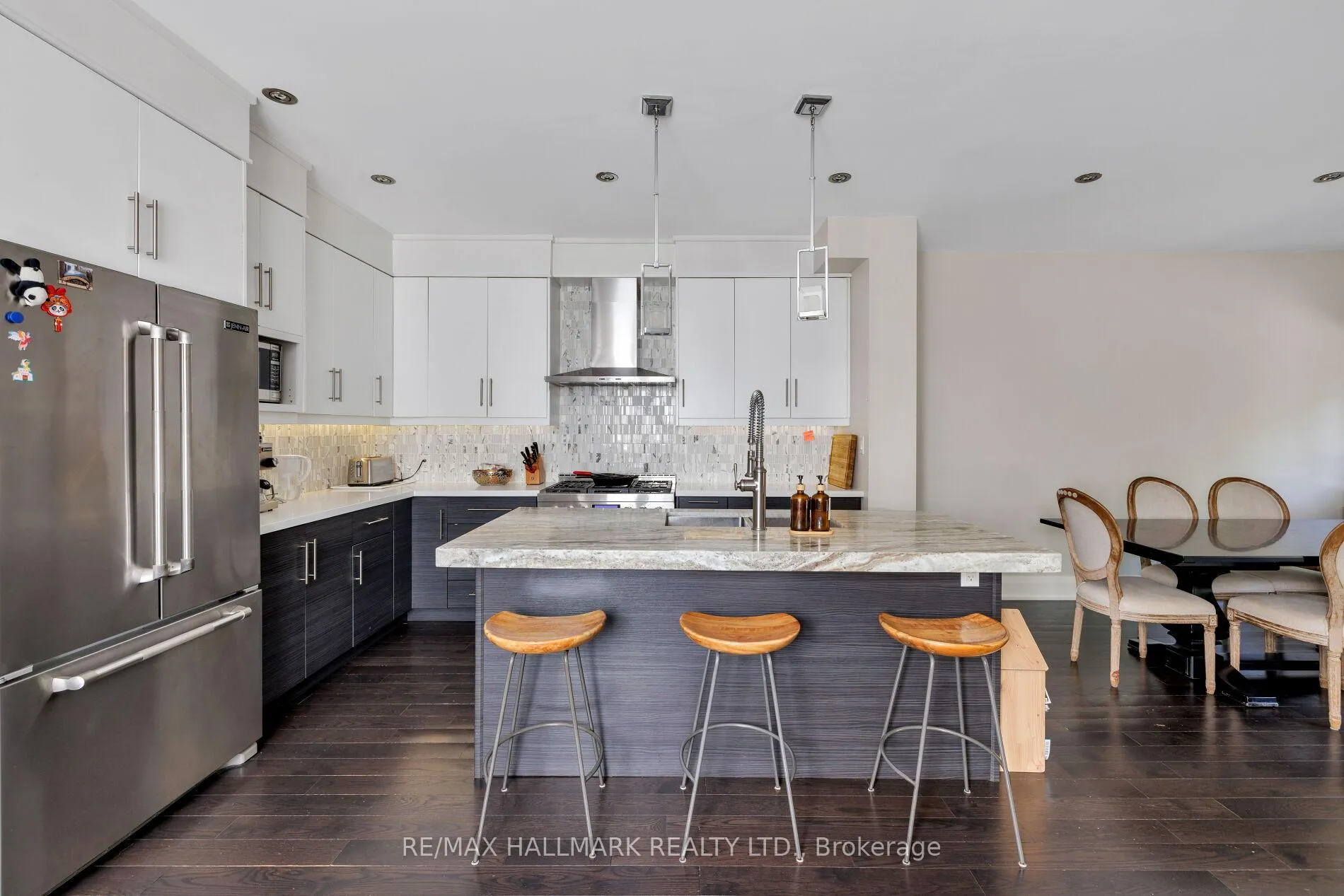 Photo 9 of 194 Erskine Avenue, Toronto, Mount Pleasant East — HOMEH