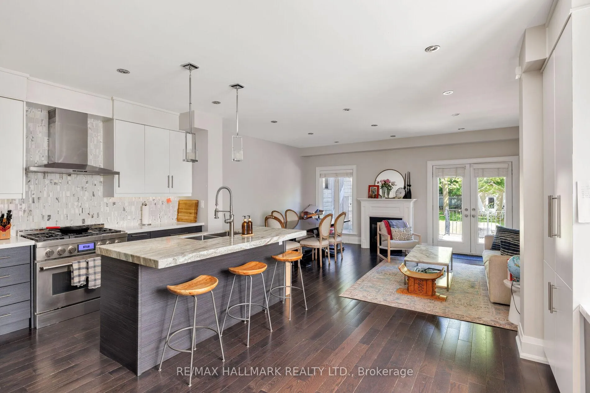 Photo 11 of 194 Erskine Avenue, Toronto, Mount Pleasant East — HOMEH