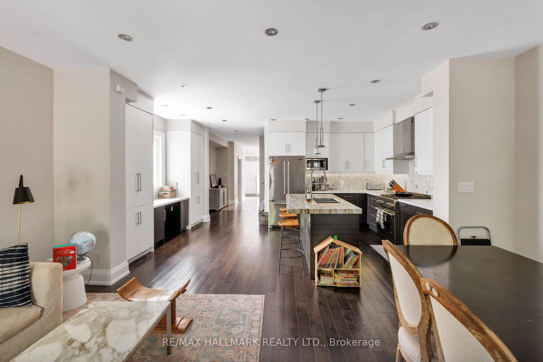 Photo 13 of 194 Erskine Avenue, Toronto, Mount Pleasant East — HOMEH