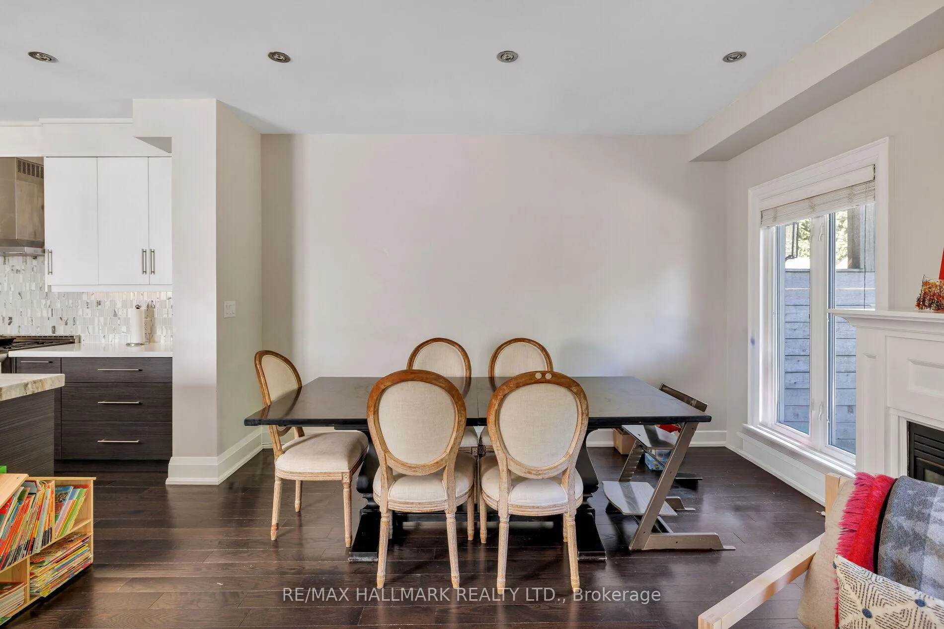 Photo 15 of 194 Erskine Avenue, Toronto, Mount Pleasant East — HOMEH