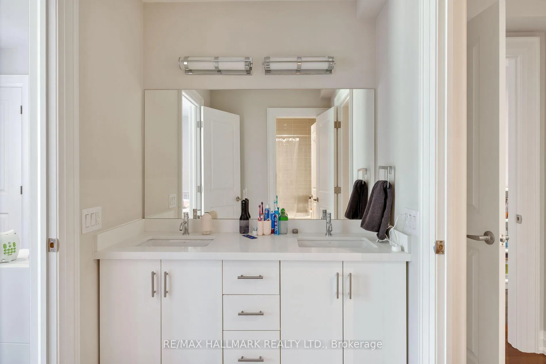 Photo 42 of 194 Erskine Avenue, Toronto, Mount Pleasant East — HOMEH