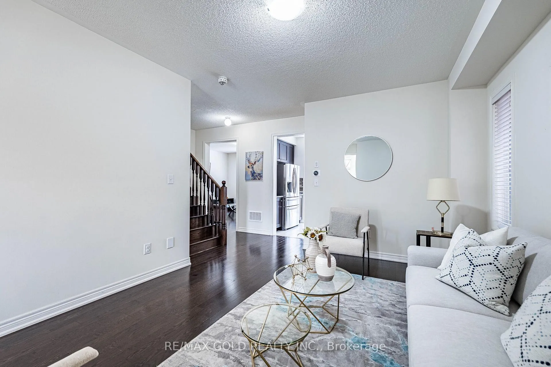 Photo 6 of 14 Lloyd Crescent, Brampton, Northwest Brampton — HOMEH