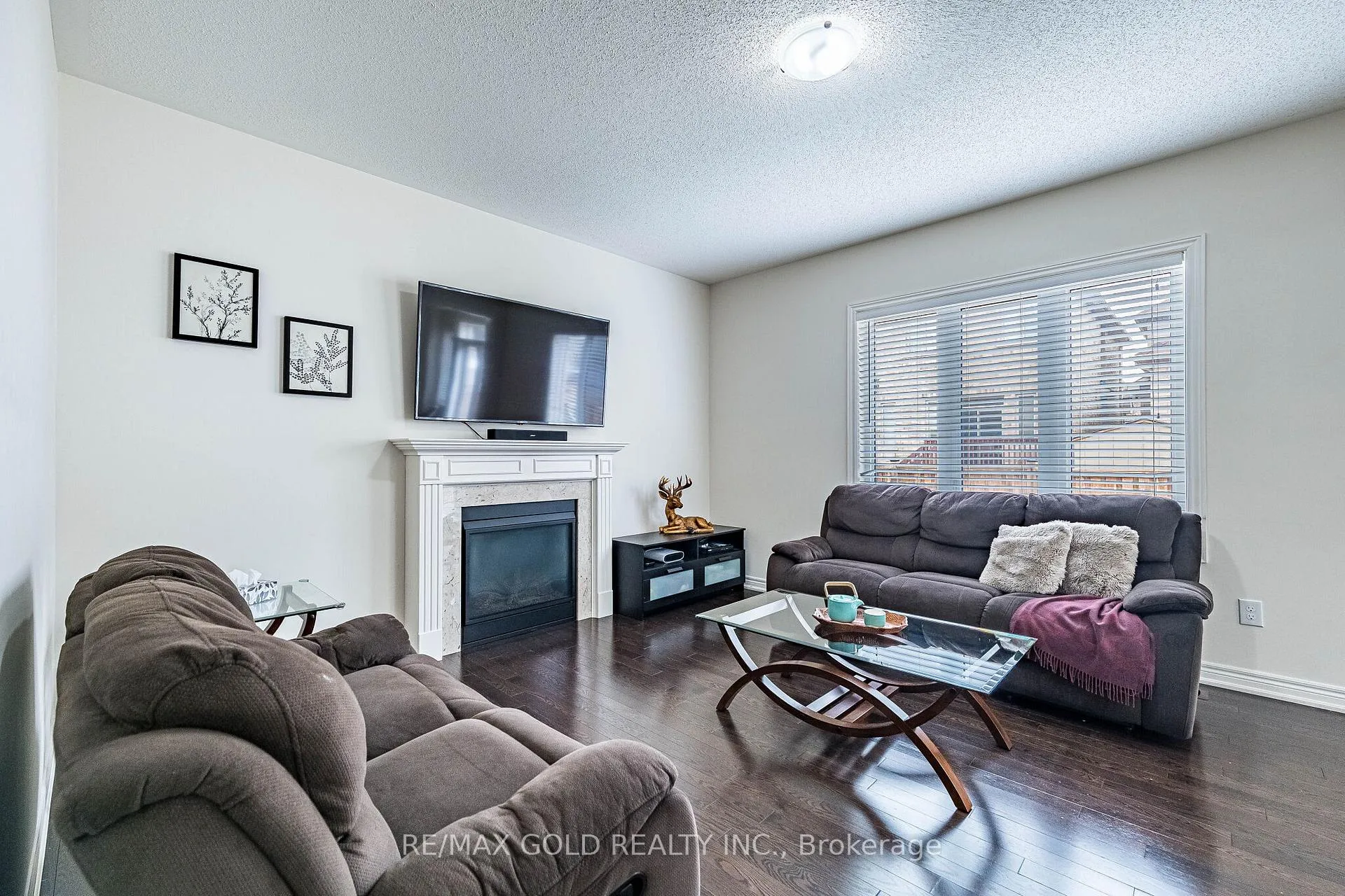Photo 8 of 14 Lloyd Crescent, Brampton, Northwest Brampton — HOMEH