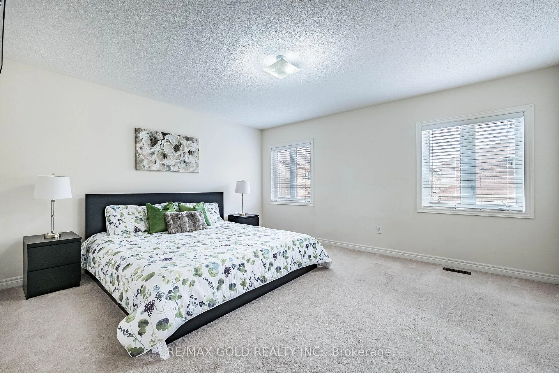 Photo 22 of 14 Lloyd Crescent, Brampton, Northwest Brampton — HOMEH