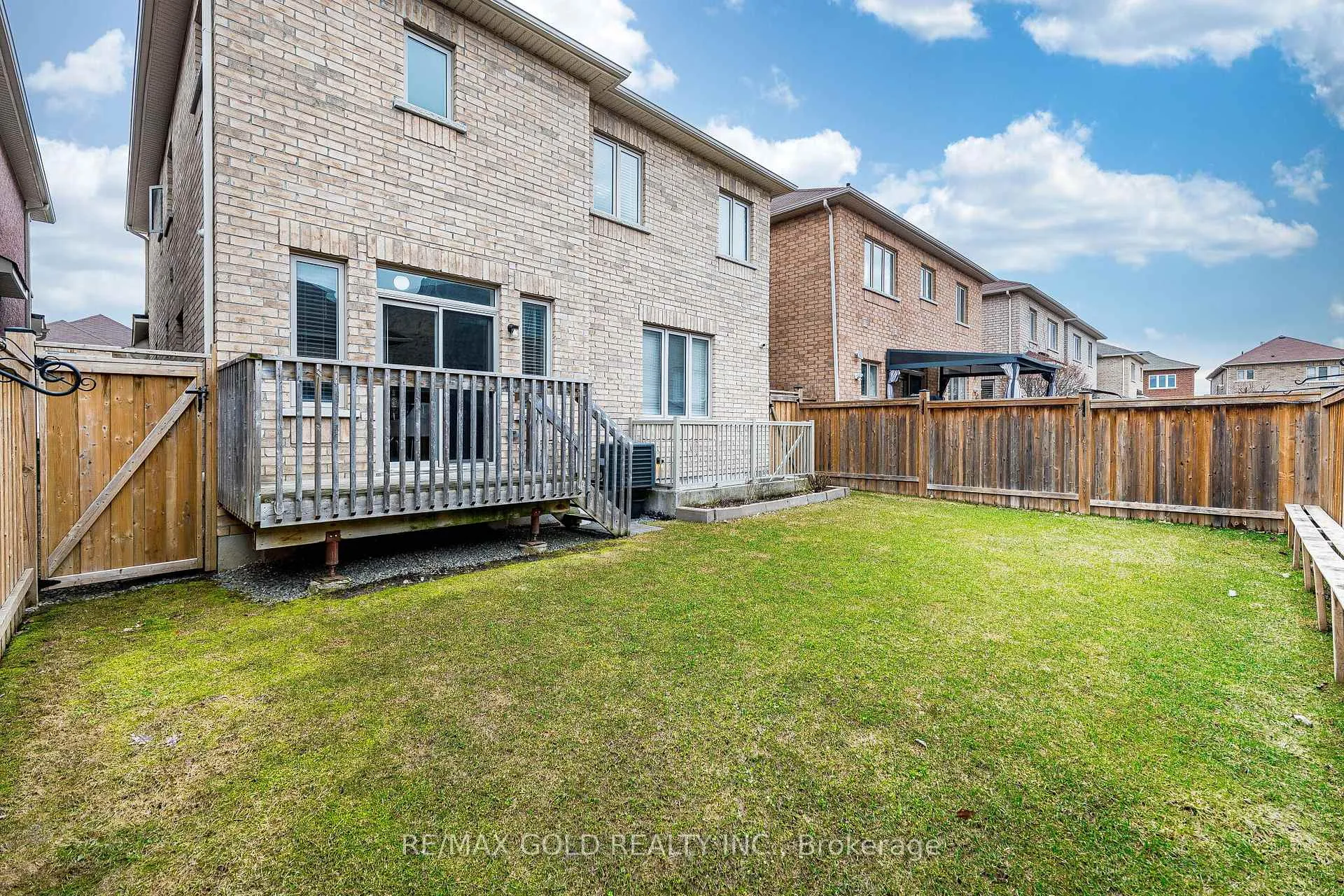 Photo 39 of 14 Lloyd Crescent, Brampton, Northwest Brampton — HOMEH