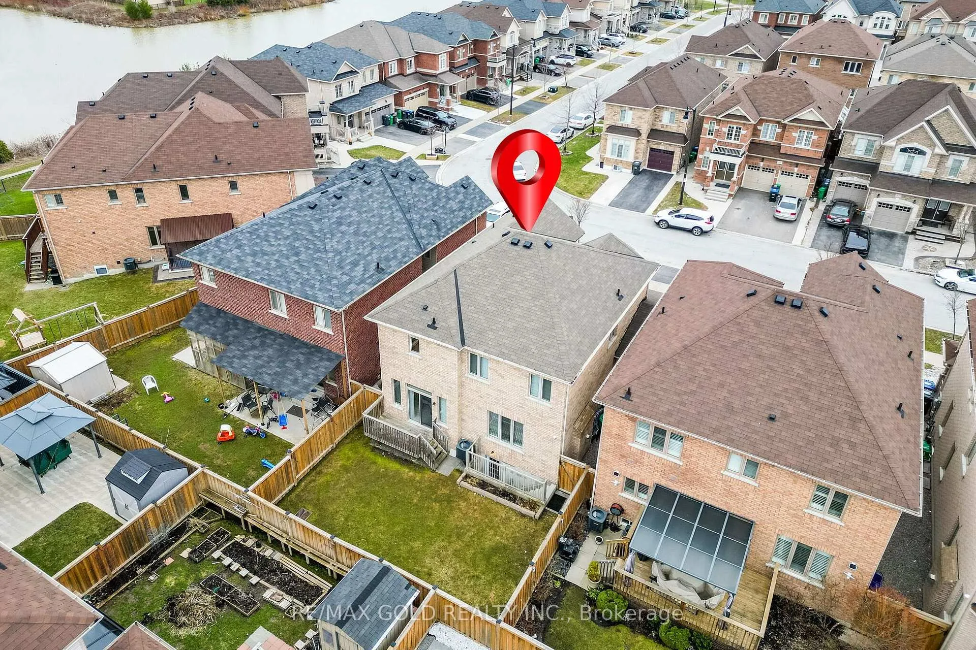 Photo 41 of 14 Lloyd Crescent, Brampton, Northwest Brampton — HOMEH