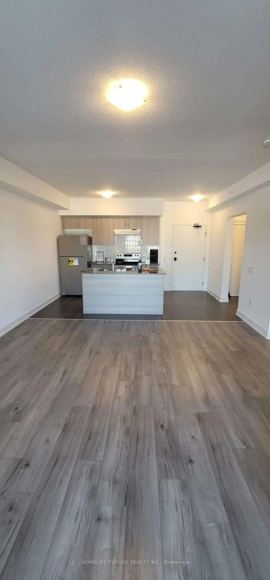 Photo 3 of Unit 306, 4 Spice Way, Barrie, Rural Barrie Southeast — HOMEH