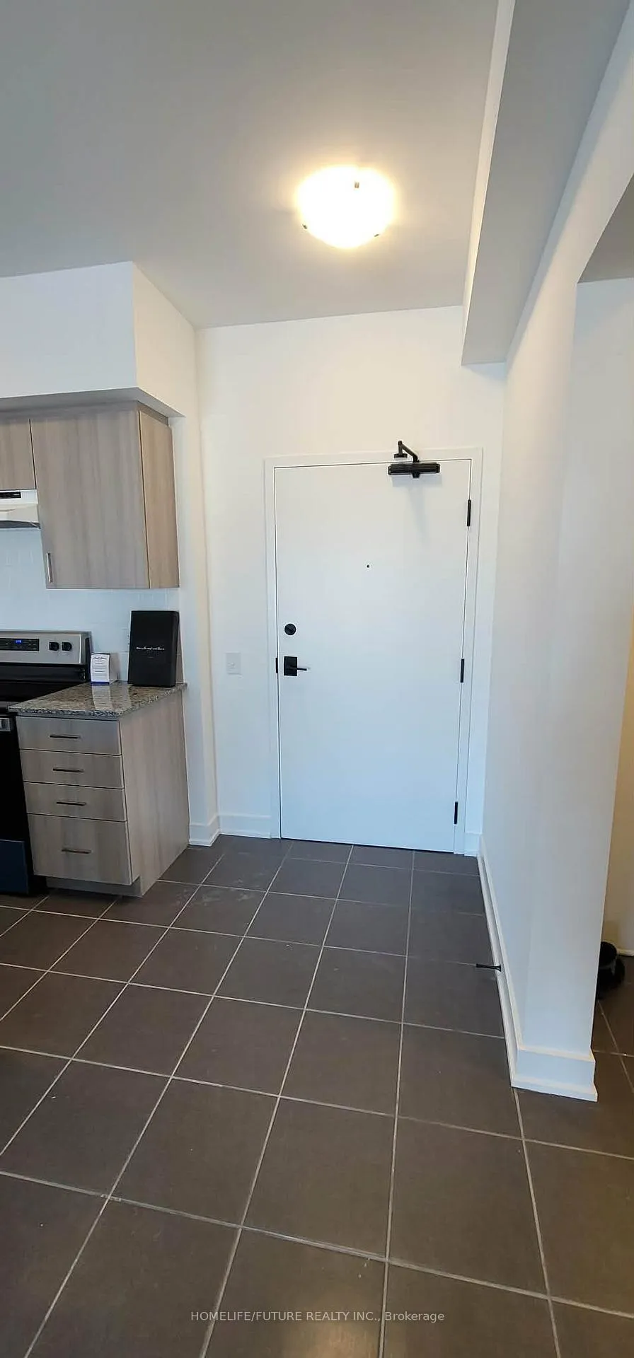 Photo 5 of Unit 306, 4 Spice Way, Barrie, Rural Barrie Southeast — HOMEH