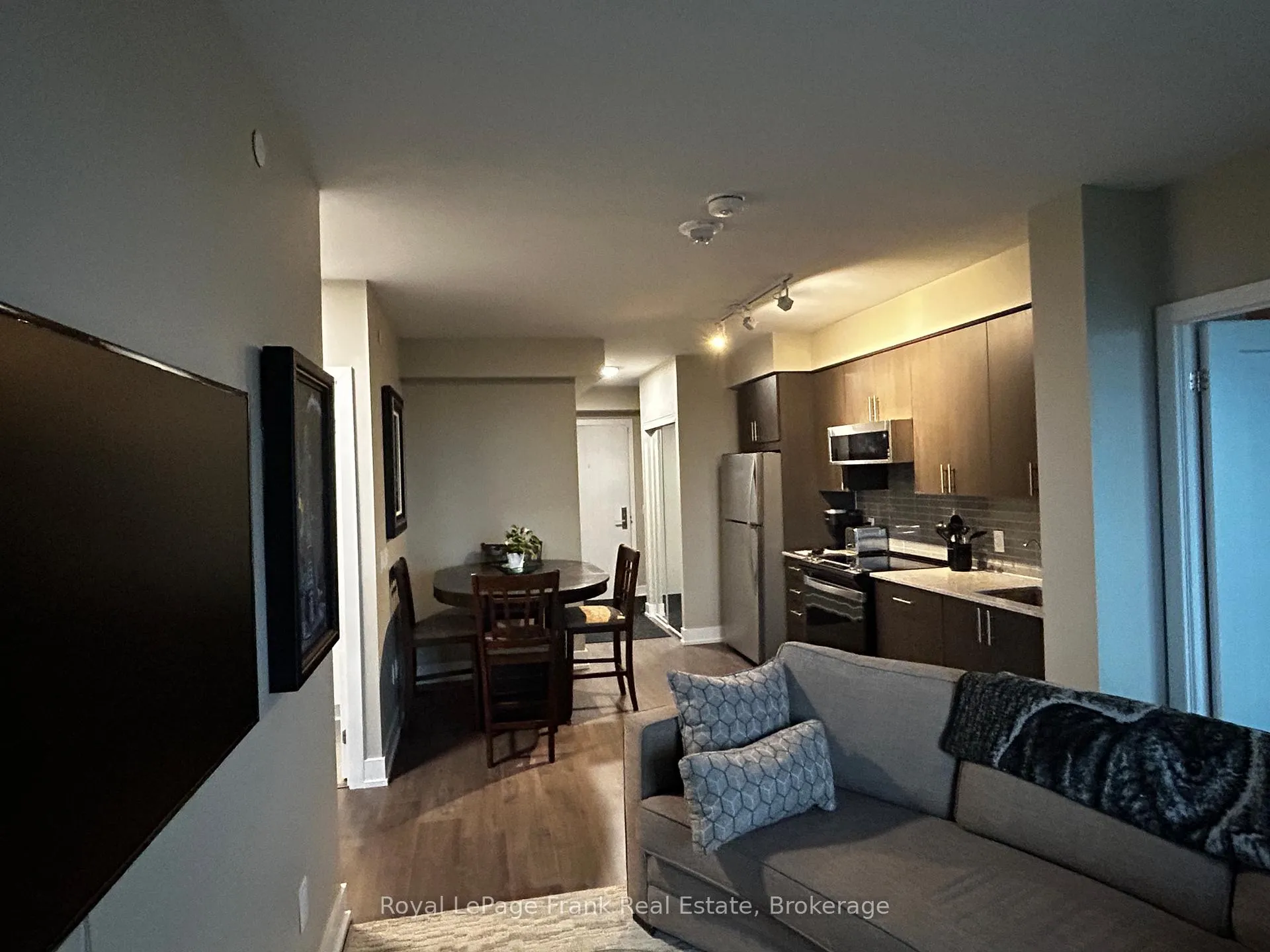 Photo 19 of Unit 2118, 2550 Simcoe Street N, Oshawa, Windfields — HOMEH
