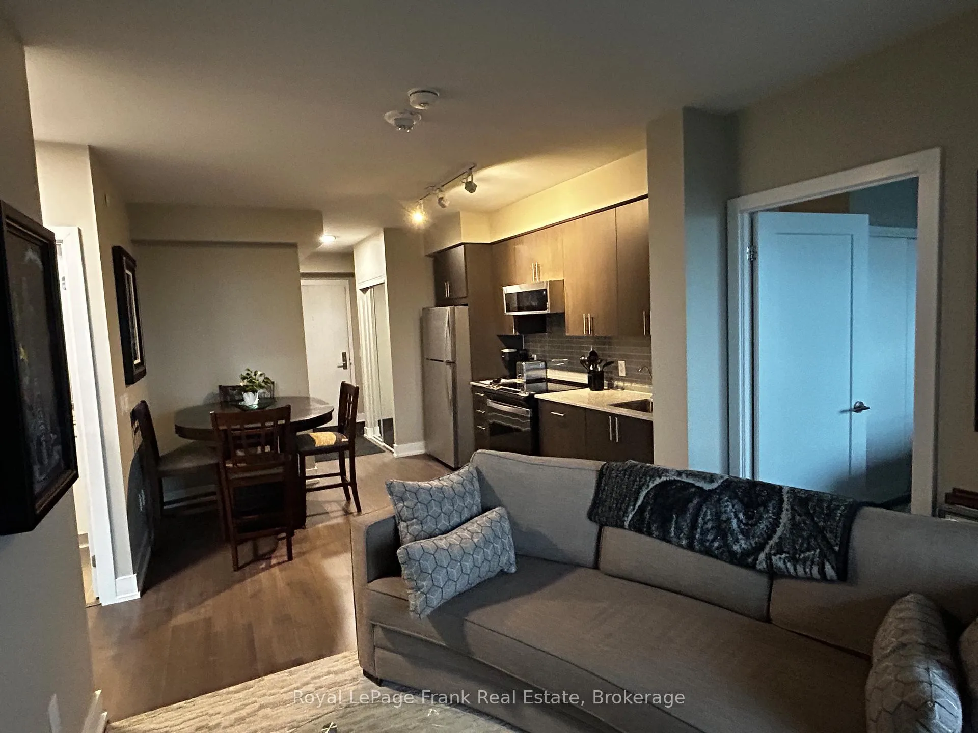 Photo 21 of Unit 2118, 2550 Simcoe Street N, Oshawa, Windfields — HOMEH