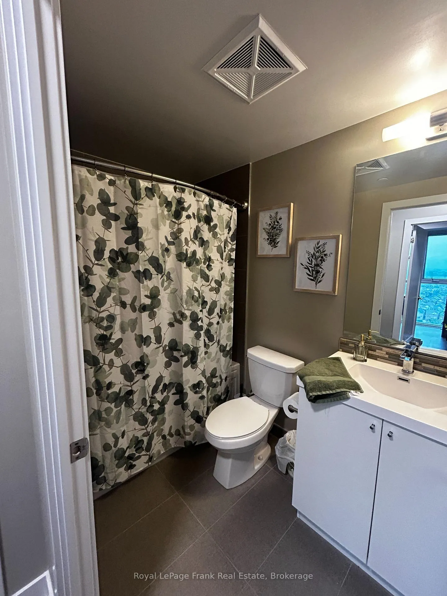 Photo 28 of Unit 2118, 2550 Simcoe Street N, Oshawa, Windfields — HOMEH