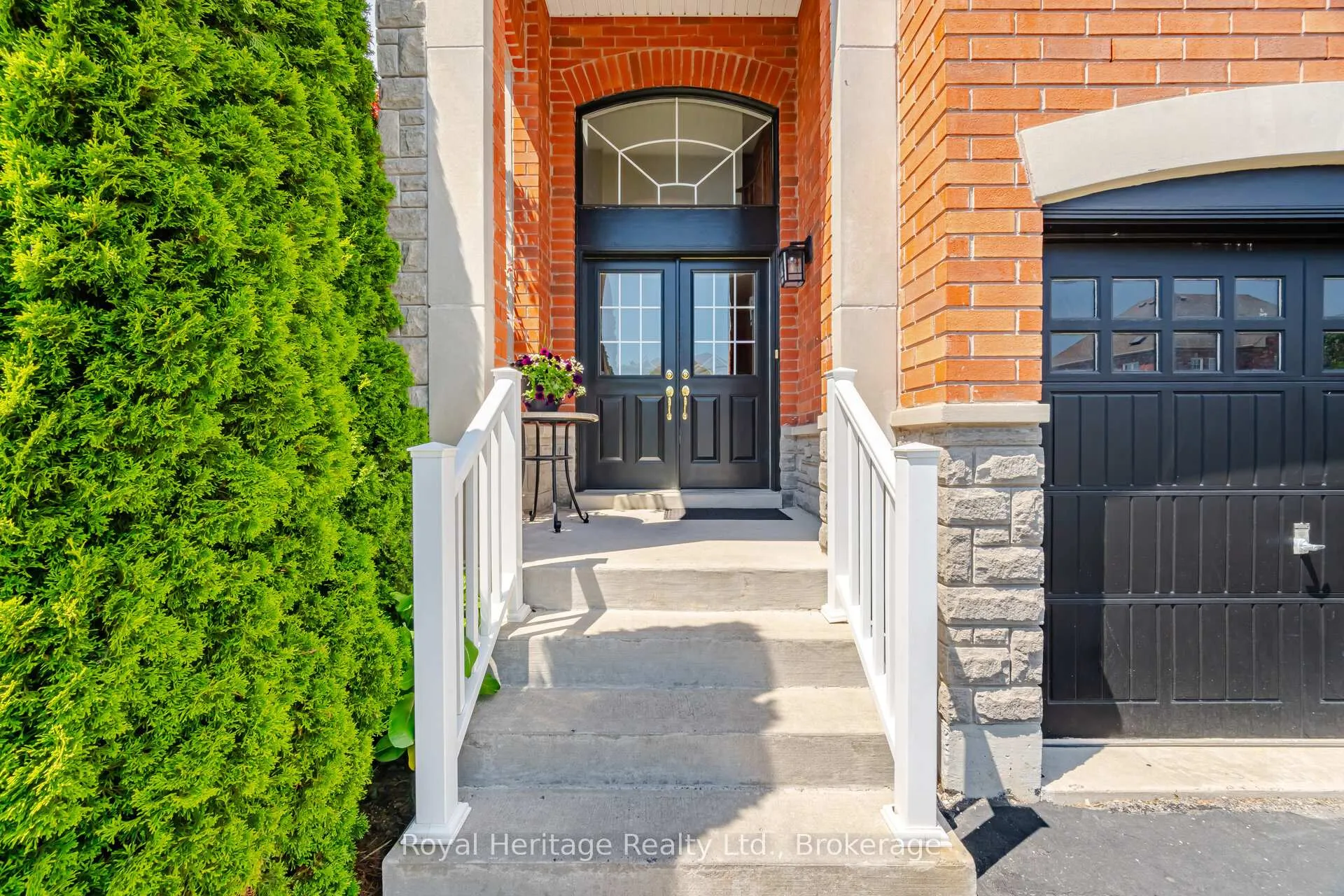 Photo 2 of 824 Fetchison Drive, Oshawa, Taunton — HOMEH