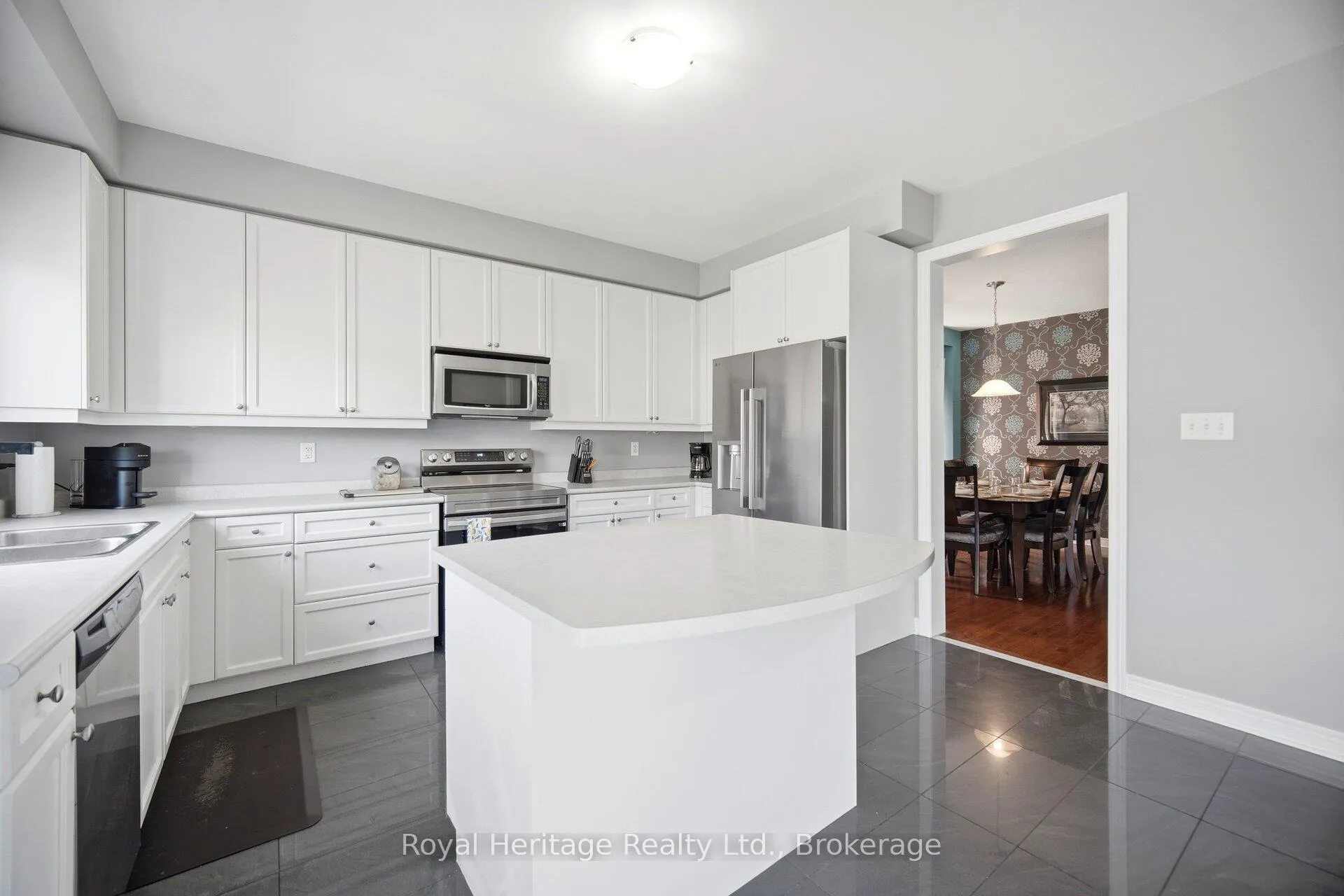 Photo 8 of 824 Fetchison Drive, Oshawa, Taunton — HOMEH