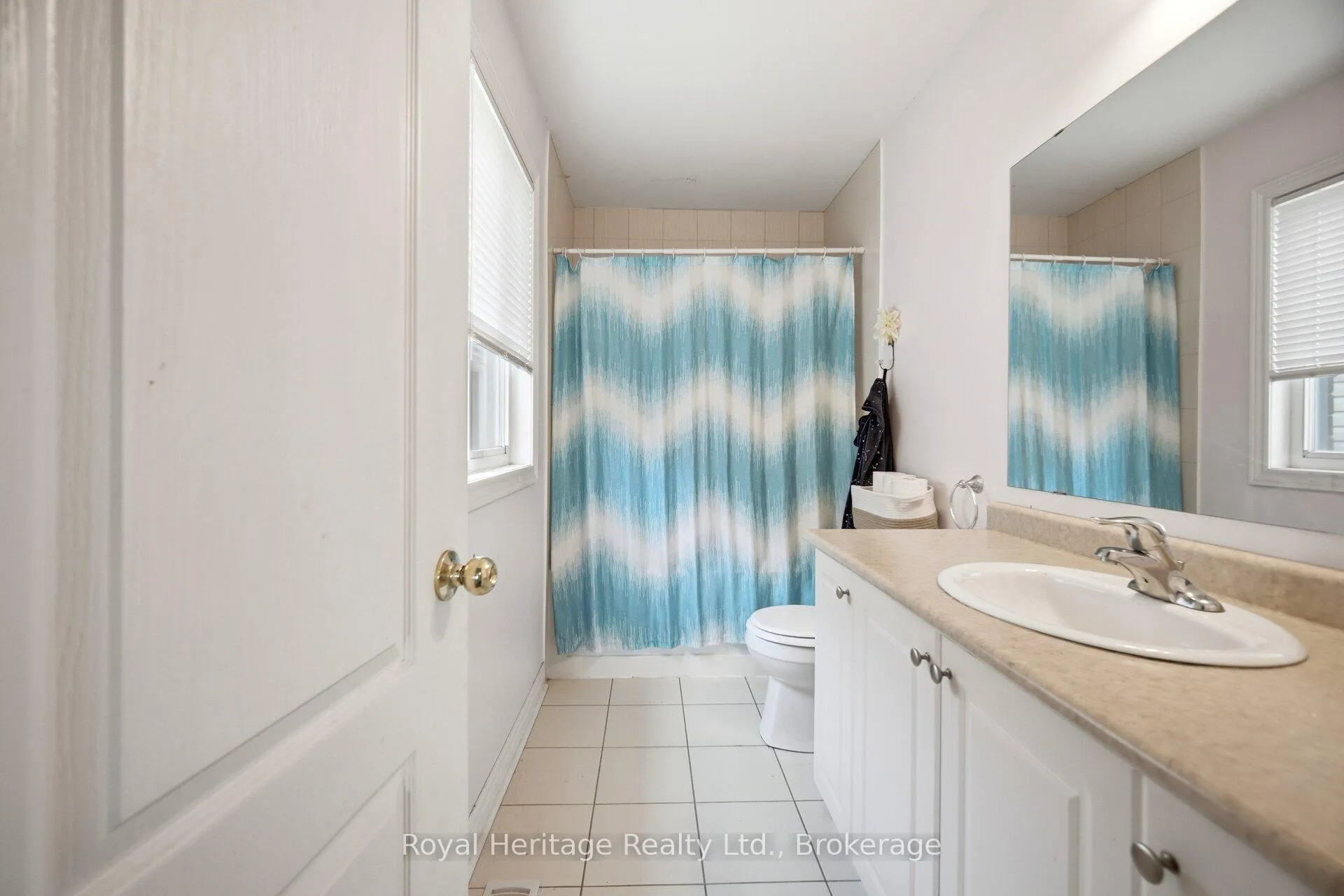 Photo 27 of 824 Fetchison Drive, Oshawa, Taunton — HOMEH
