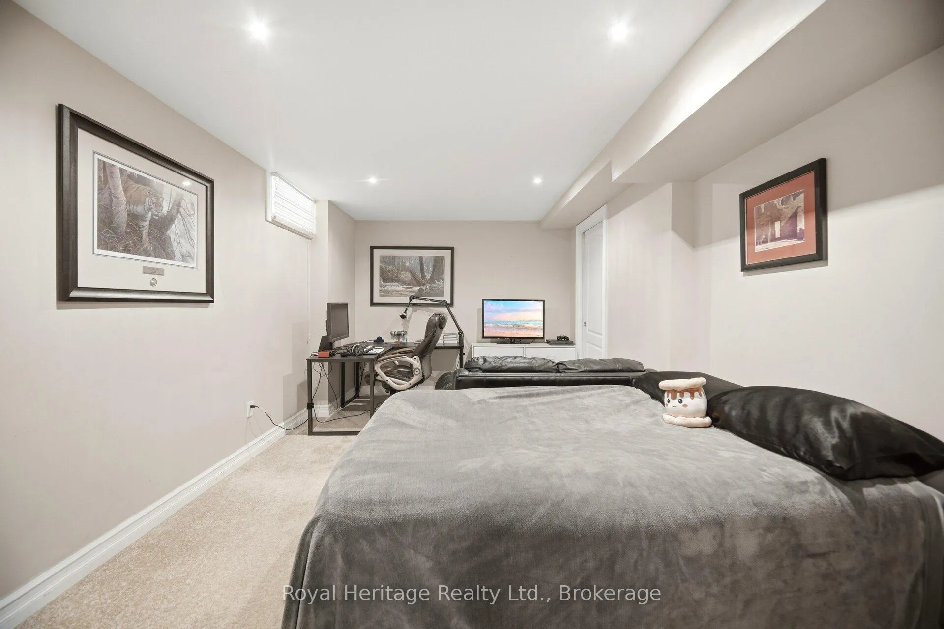Photo 36 of 824 Fetchison Drive, Oshawa, Taunton — HOMEH
