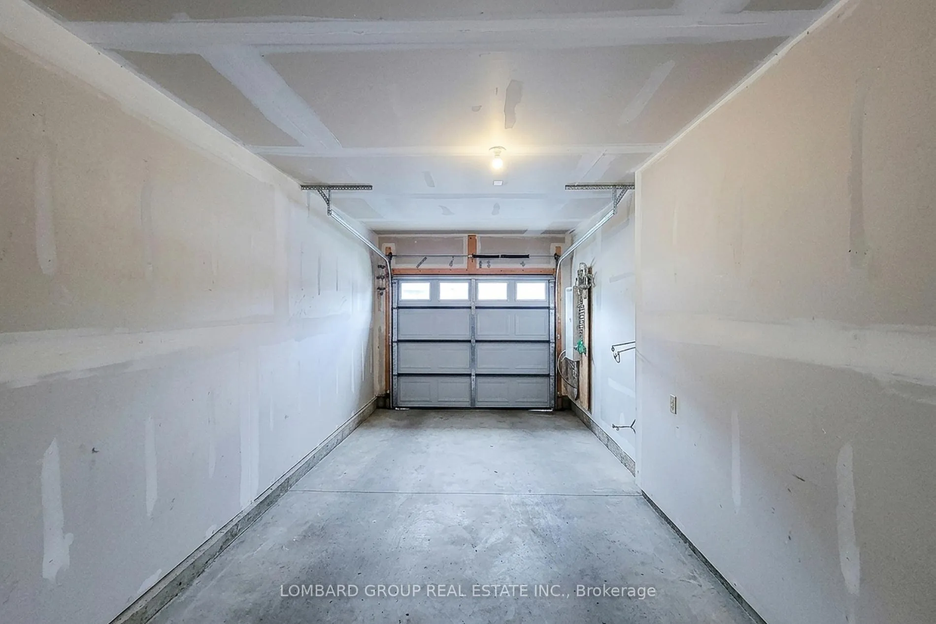 Photo 29 of 80 Cosmopolitan Common, St. Catharines, Carlton/Bunting — HOMEH