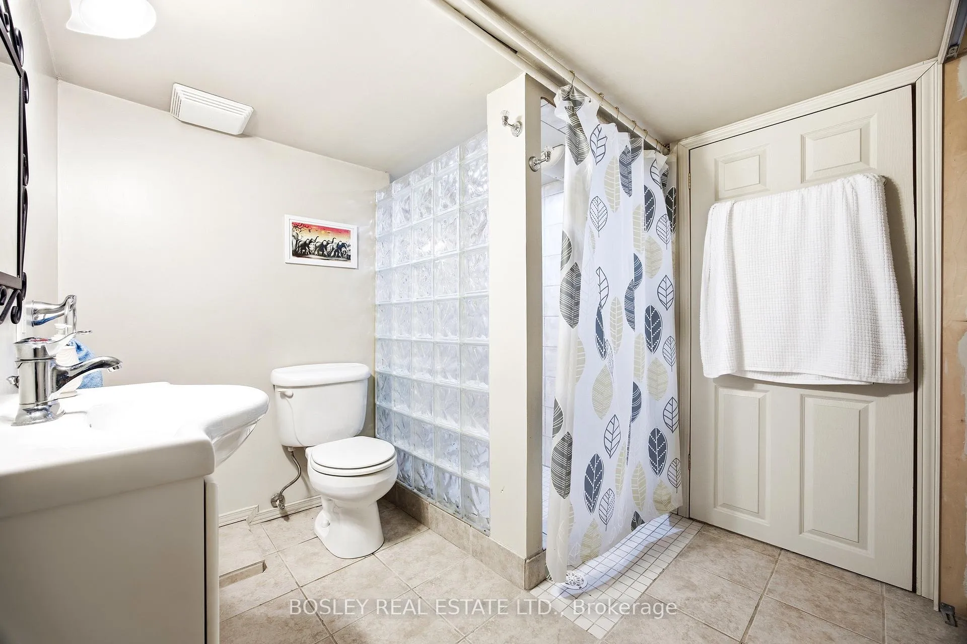 Photo 39 of 71 Delemere Avenue, Toronto, Rockcliffe-Smythe — HOMEH