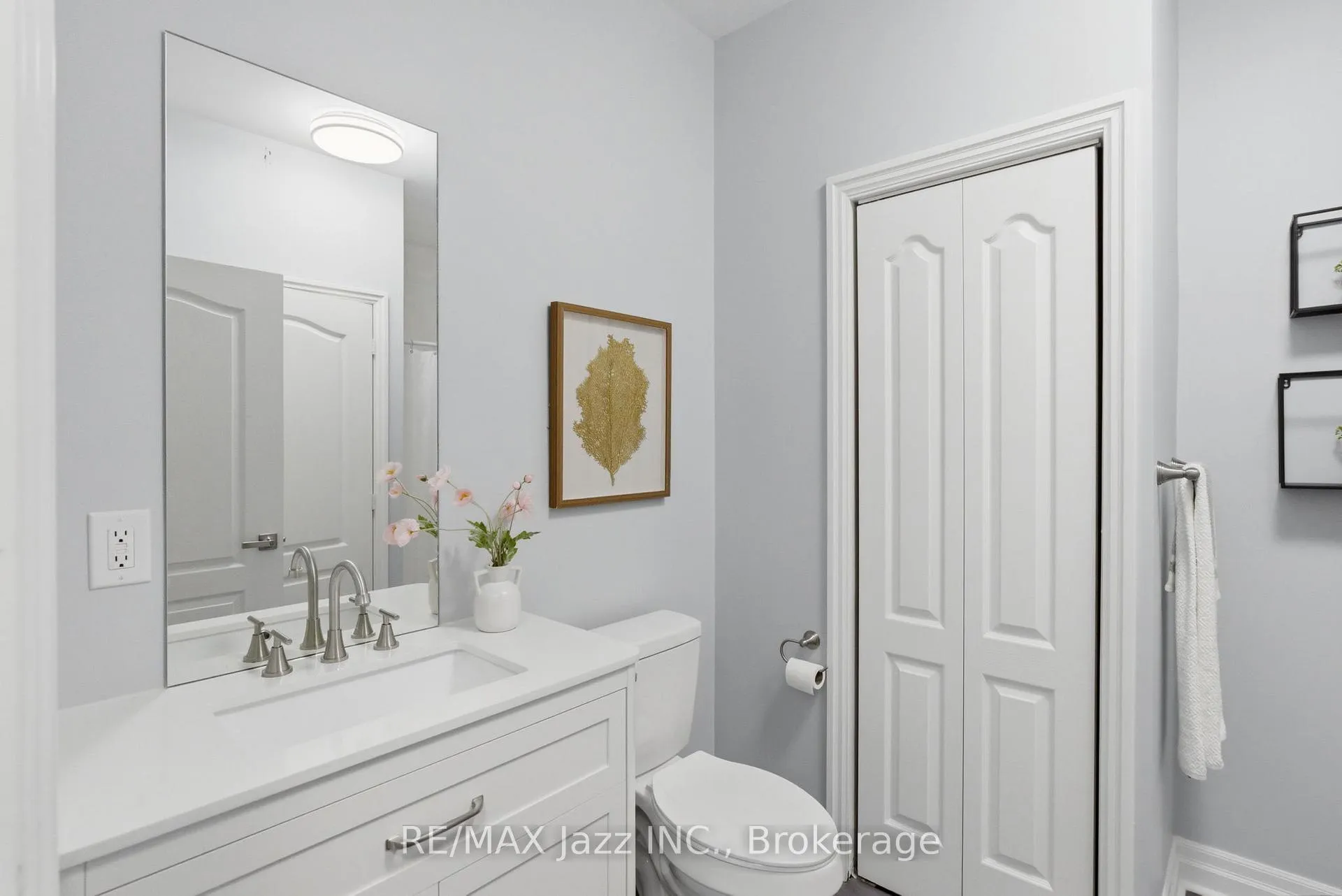 Photo 5 of Unit 102, 44 Bond Street W, Oshawa, O'Neill — HOMEH