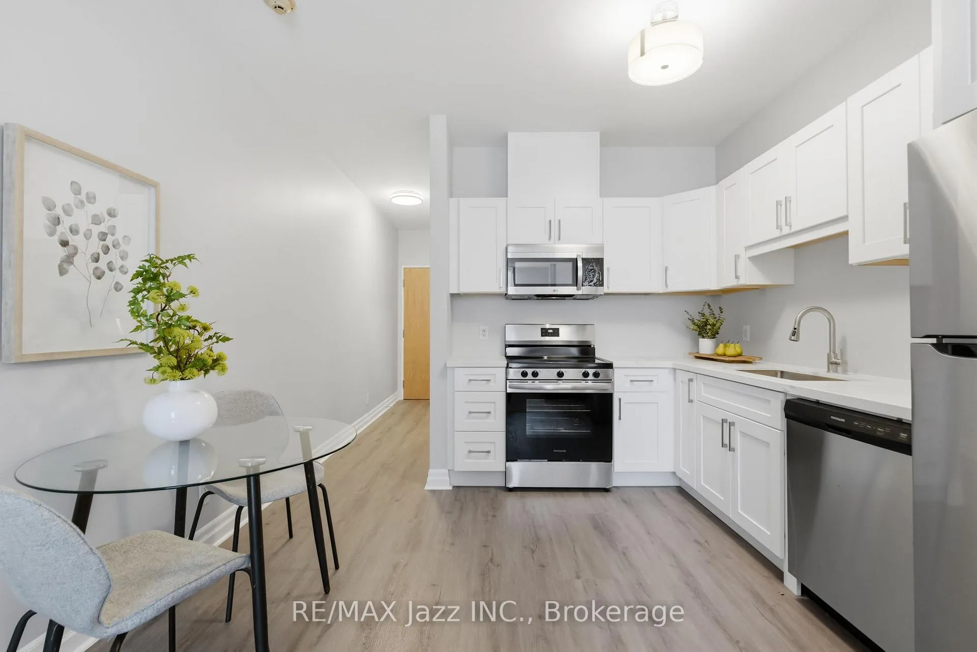 Photo 15 of Unit 102, 44 Bond Street W, Oshawa, O'Neill — HOMEH