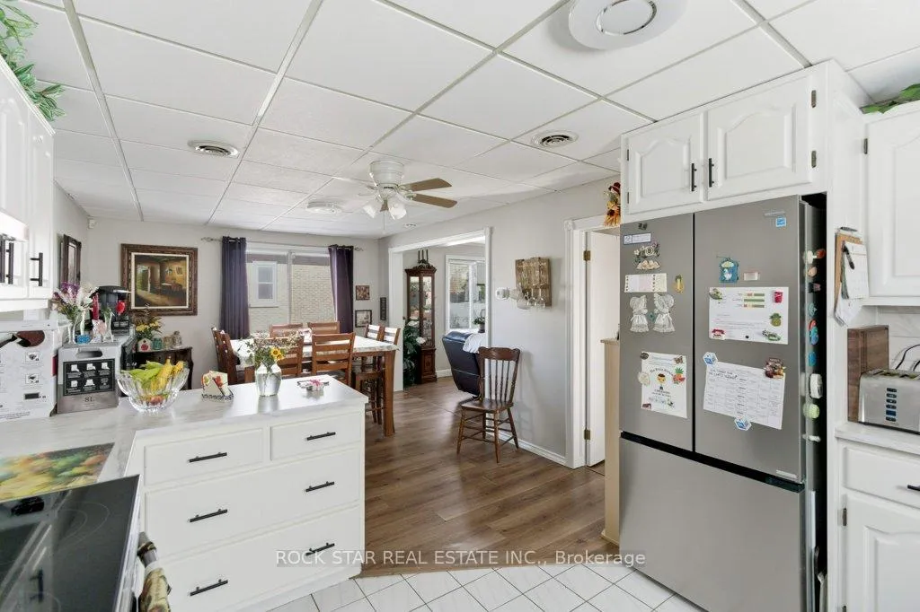 Photo 6 of 111 McAlpine Avenue S, Welland, Lincoln/Crowland — HOMEH
