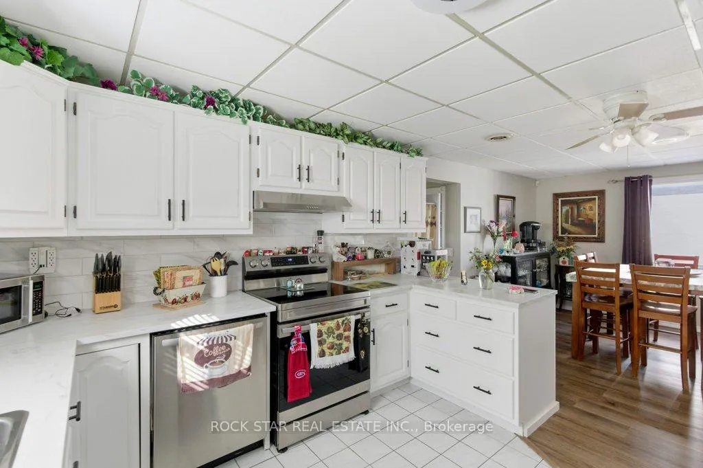 Photo 7 of 111 McAlpine Avenue S, Welland, Lincoln/Crowland — HOMEH