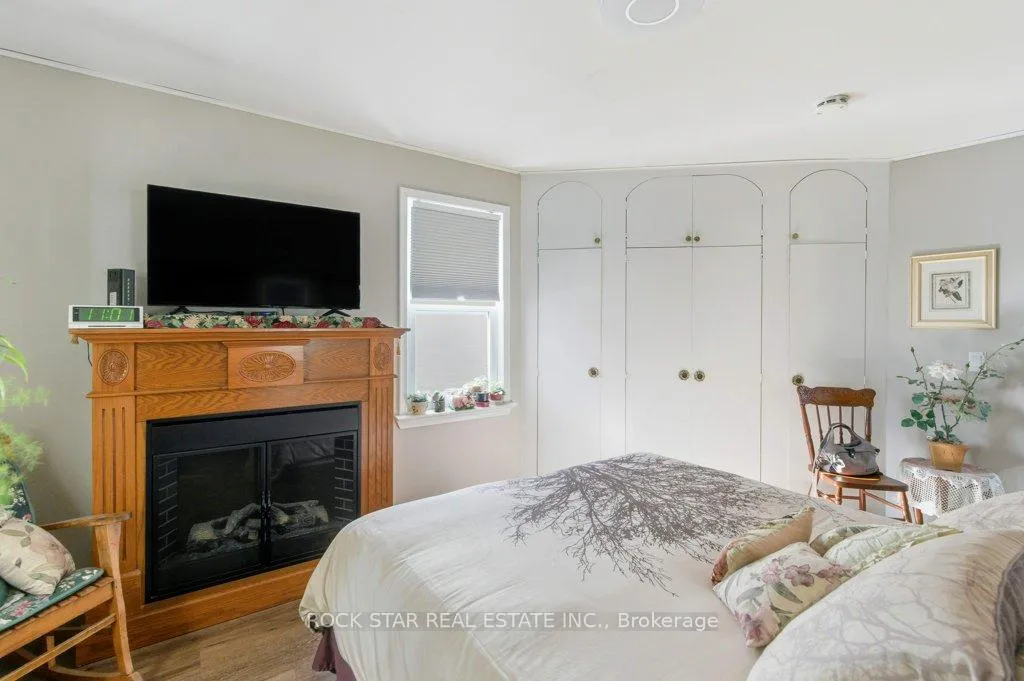 Photo 11 of 111 McAlpine Avenue S, Welland, Lincoln/Crowland — HOMEH