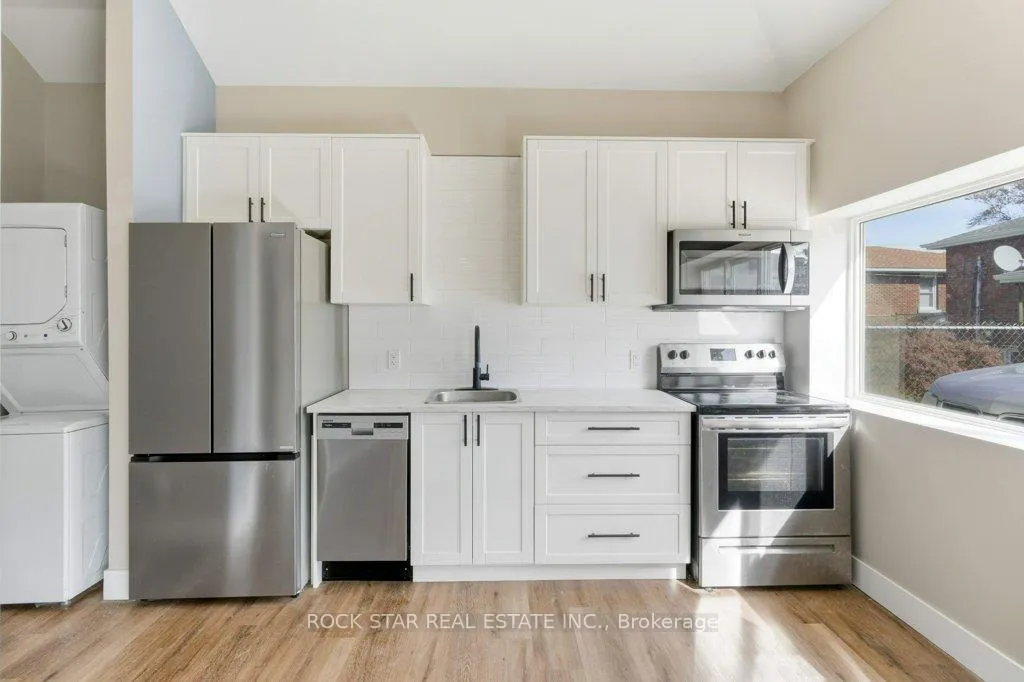 Photo 32 of 111 McAlpine Avenue S, Welland, Lincoln/Crowland — HOMEH