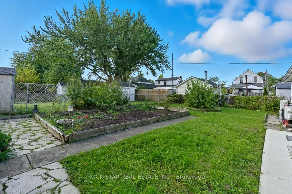 Photo 41 of 111 McAlpine Avenue S, Welland, Lincoln/Crowland — HOMEH