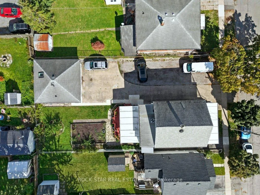 Photo 43 of 111 McAlpine Avenue S, Welland, Lincoln/Crowland — HOMEH