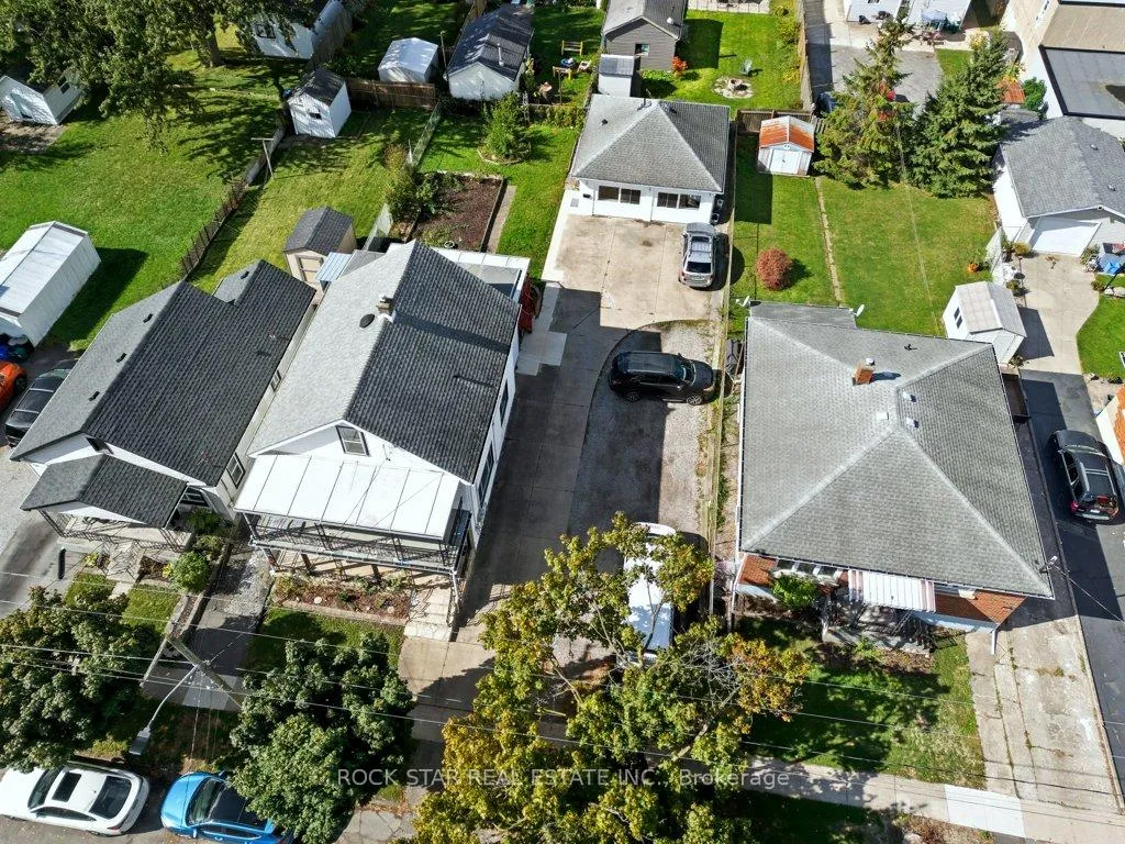Photo 44 of 111 McAlpine Avenue S, Welland, Lincoln/Crowland — HOMEH