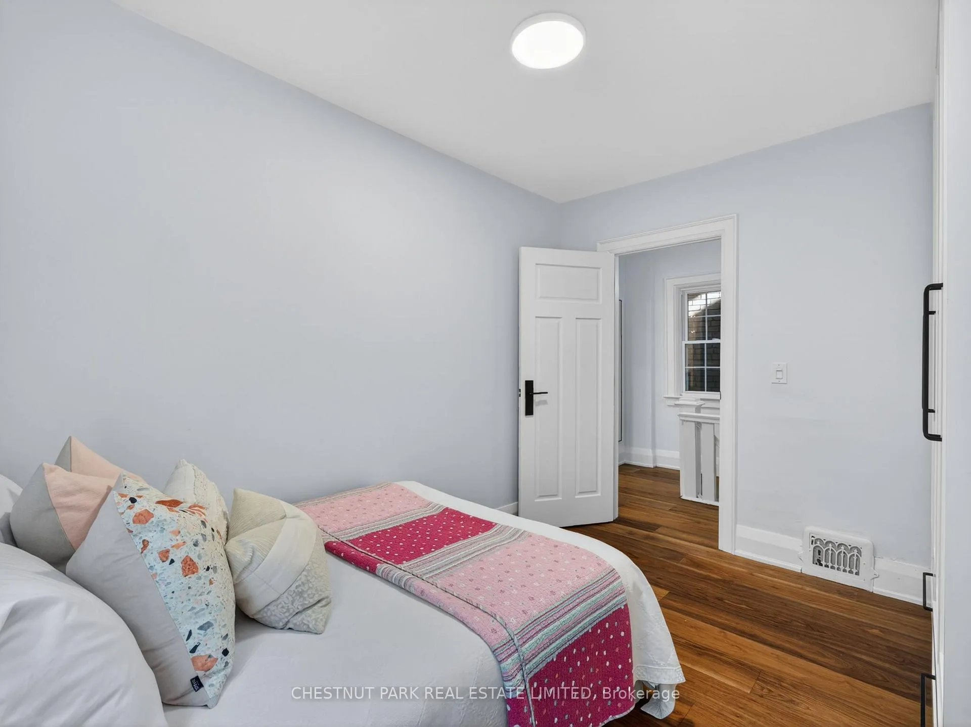 Photo 24 of 73 Manor Road E, Toronto, Mount Pleasant West — HOMEH