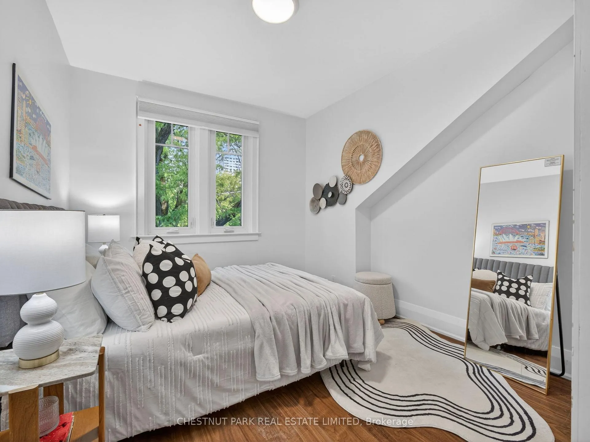 Photo 27 of 73 Manor Road E, Toronto, Mount Pleasant West — HOMEH