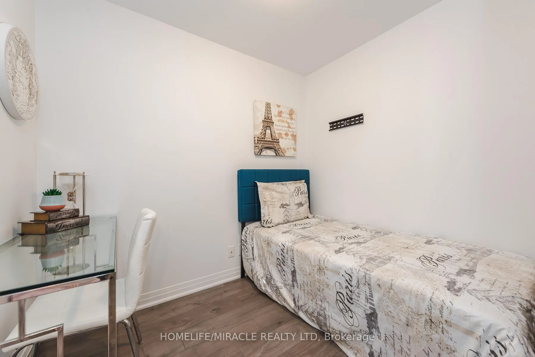 Photo 7 of Unit 421, 1105 Leger Way, Milton, Ford — HOMEH