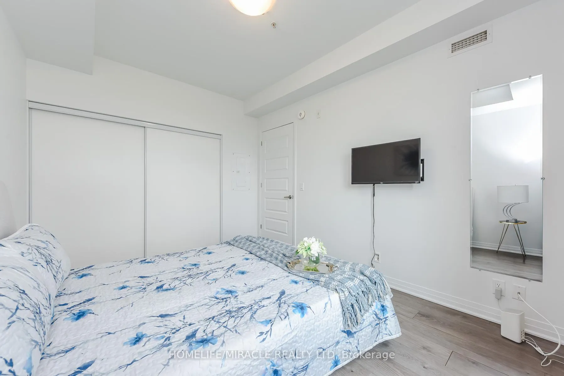 Photo 24 of Unit 421, 1105 Leger Way, Milton, Ford — HOMEH