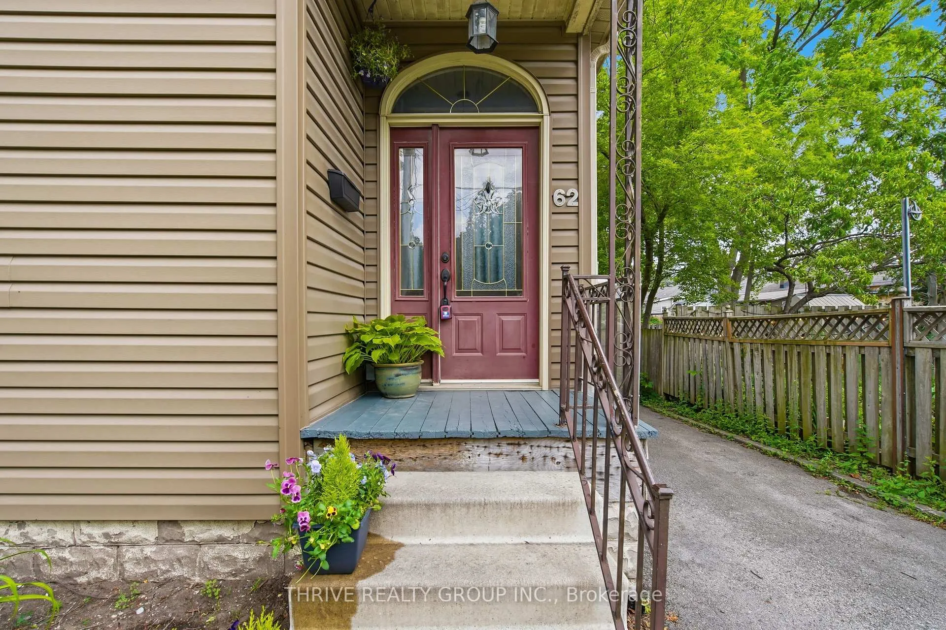 Photo 4 of 62 Tecumseh Avenue E, London, South F — HOMEH