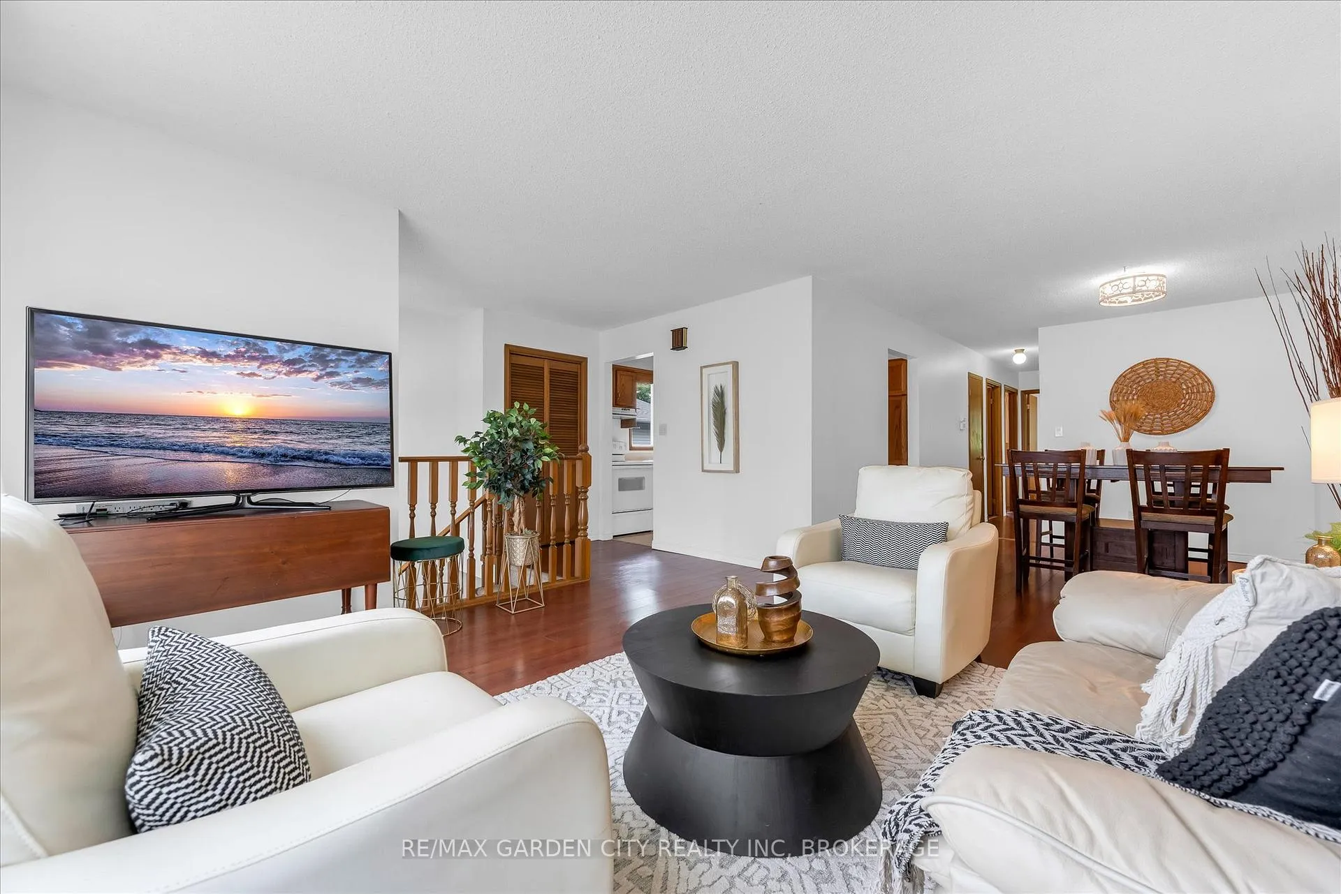 Photo 5 of 3920 Old Orchard Way, Lincoln, Lincoln-Jordan/Vineland — HOMEH