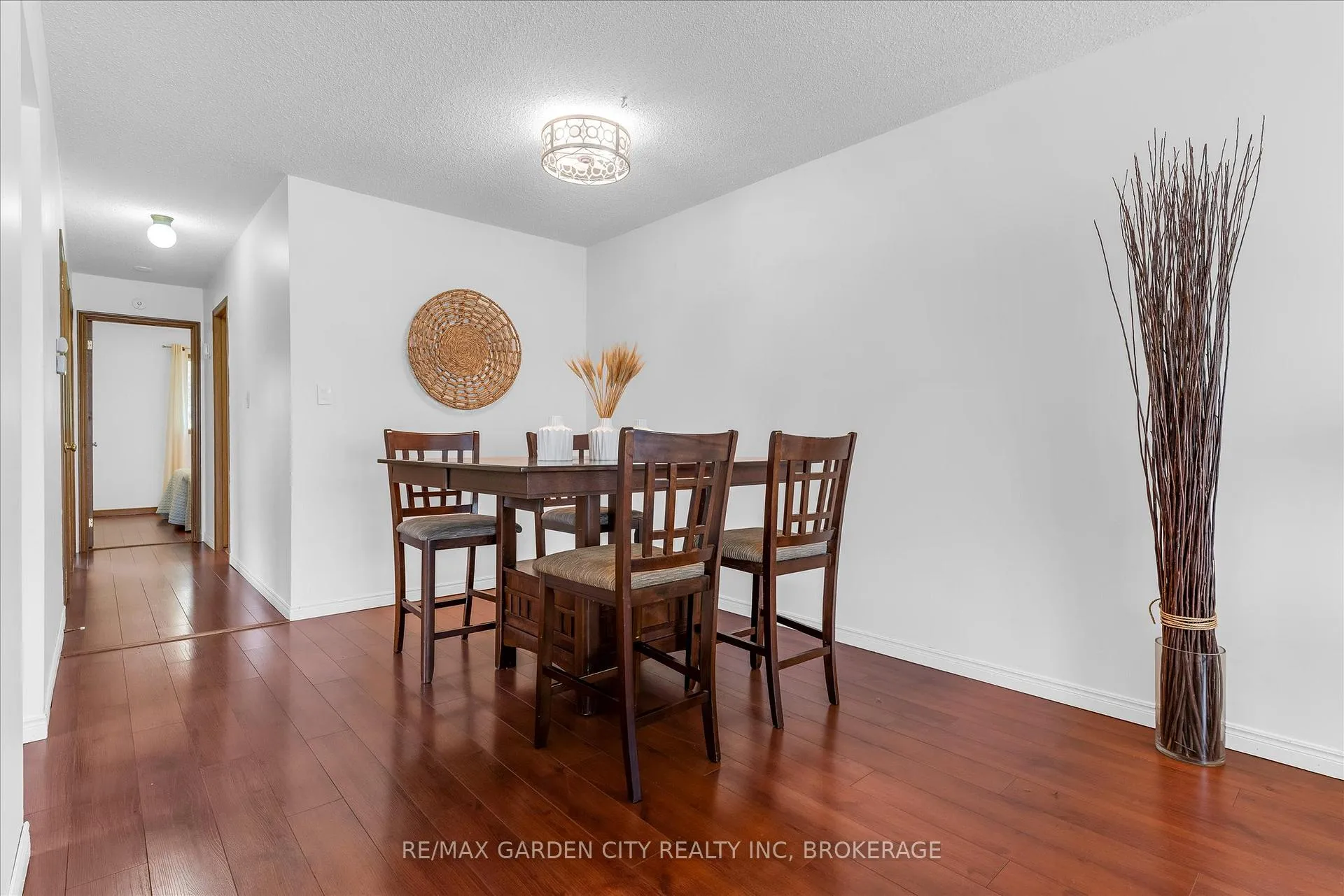 Photo 7 of 3920 Old Orchard Way, Lincoln, Lincoln-Jordan/Vineland — HOMEH