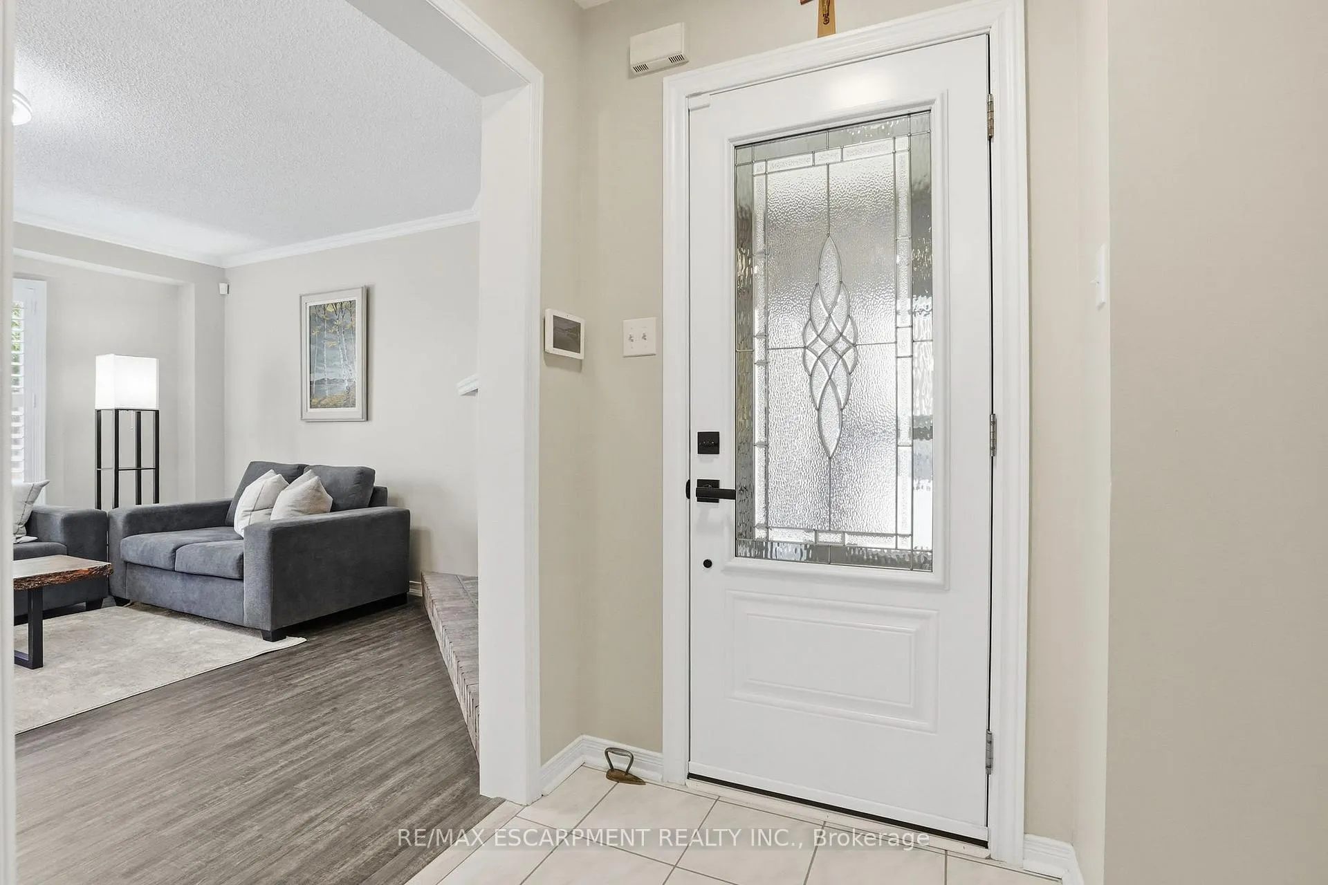 Photo 4 of 174 Fellowes Crescent, Hamilton, Waterdown — HOMEH