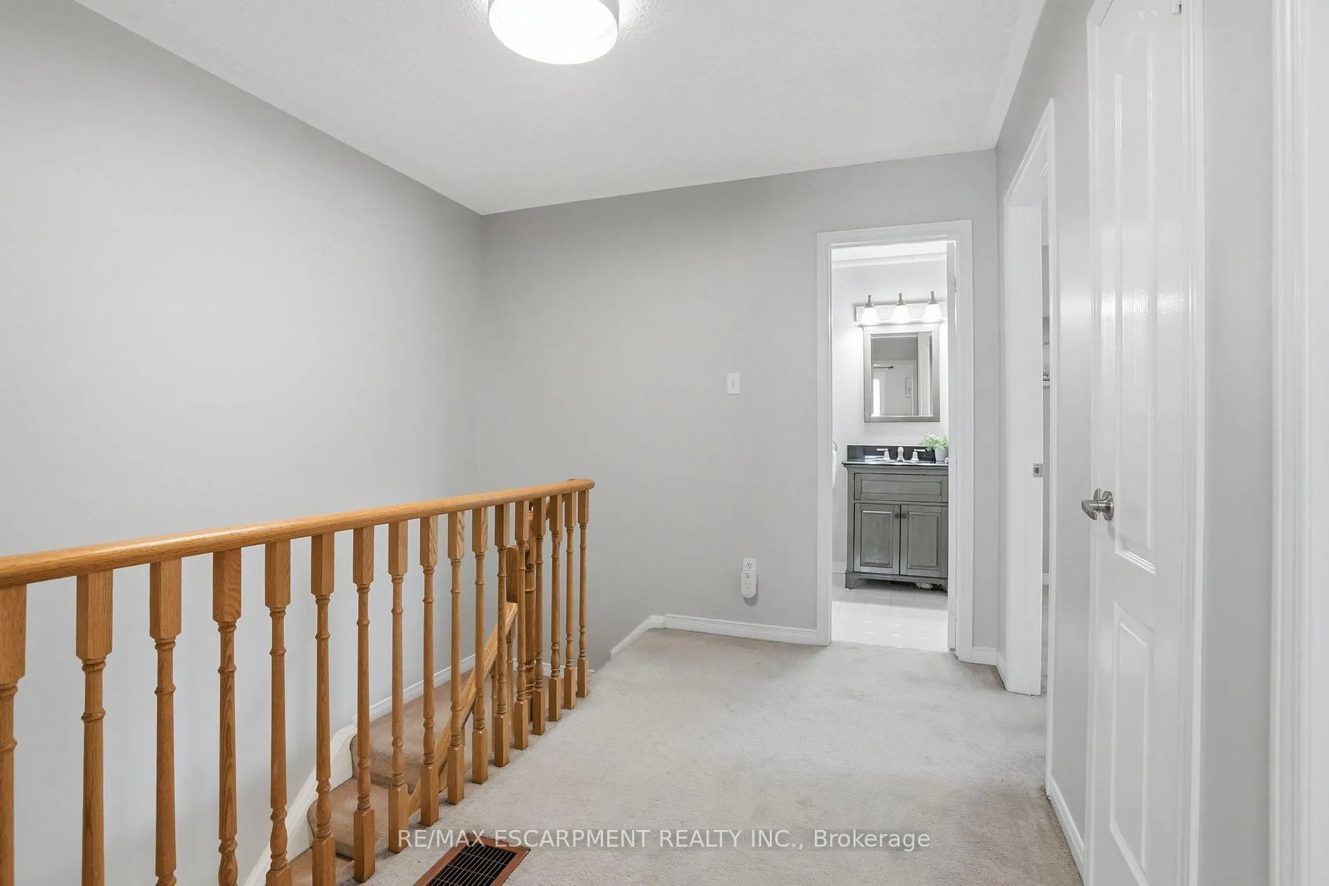 Photo 15 of 174 Fellowes Crescent, Hamilton, Waterdown — HOMEH