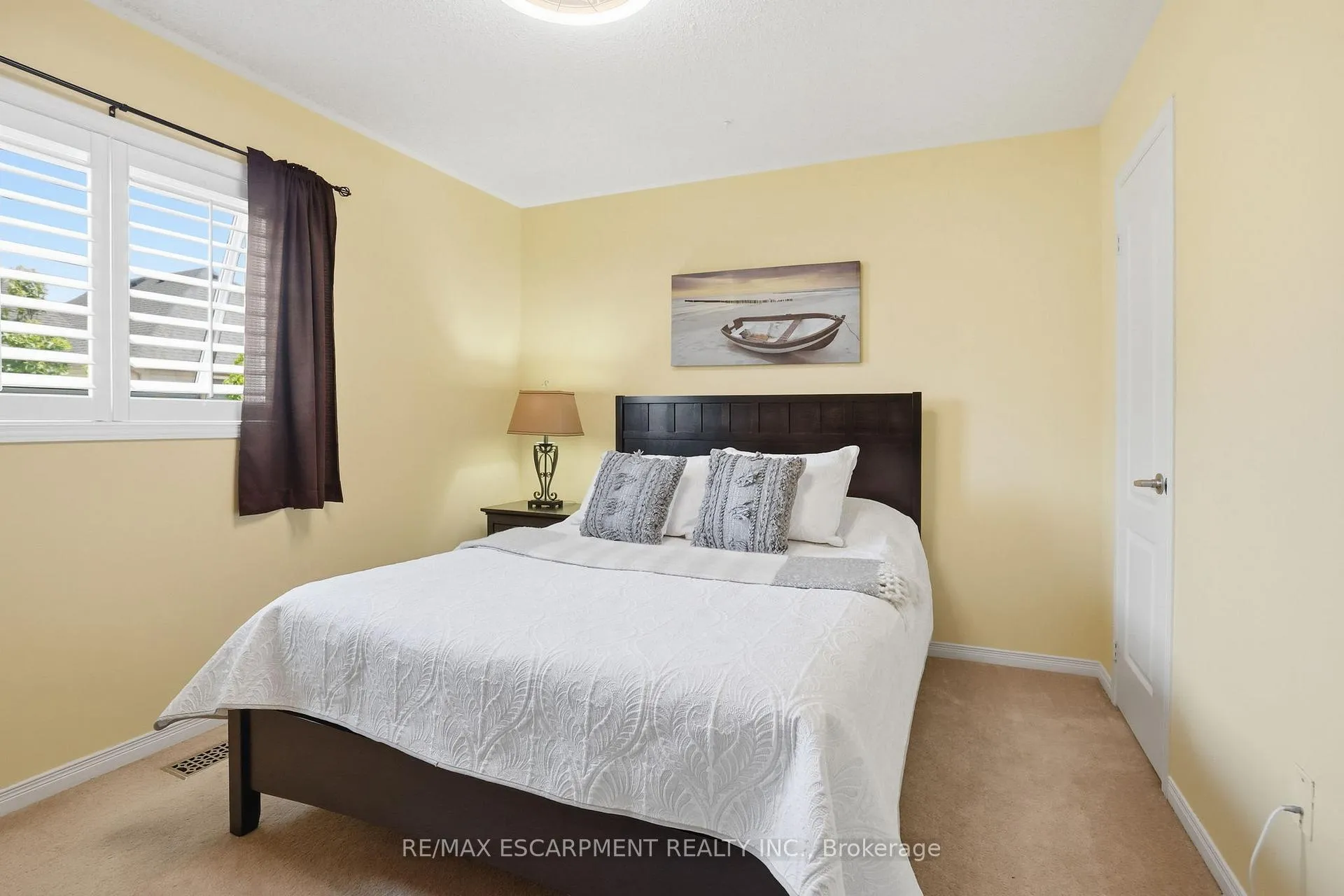 Photo 19 of 174 Fellowes Crescent, Hamilton, Waterdown — HOMEH