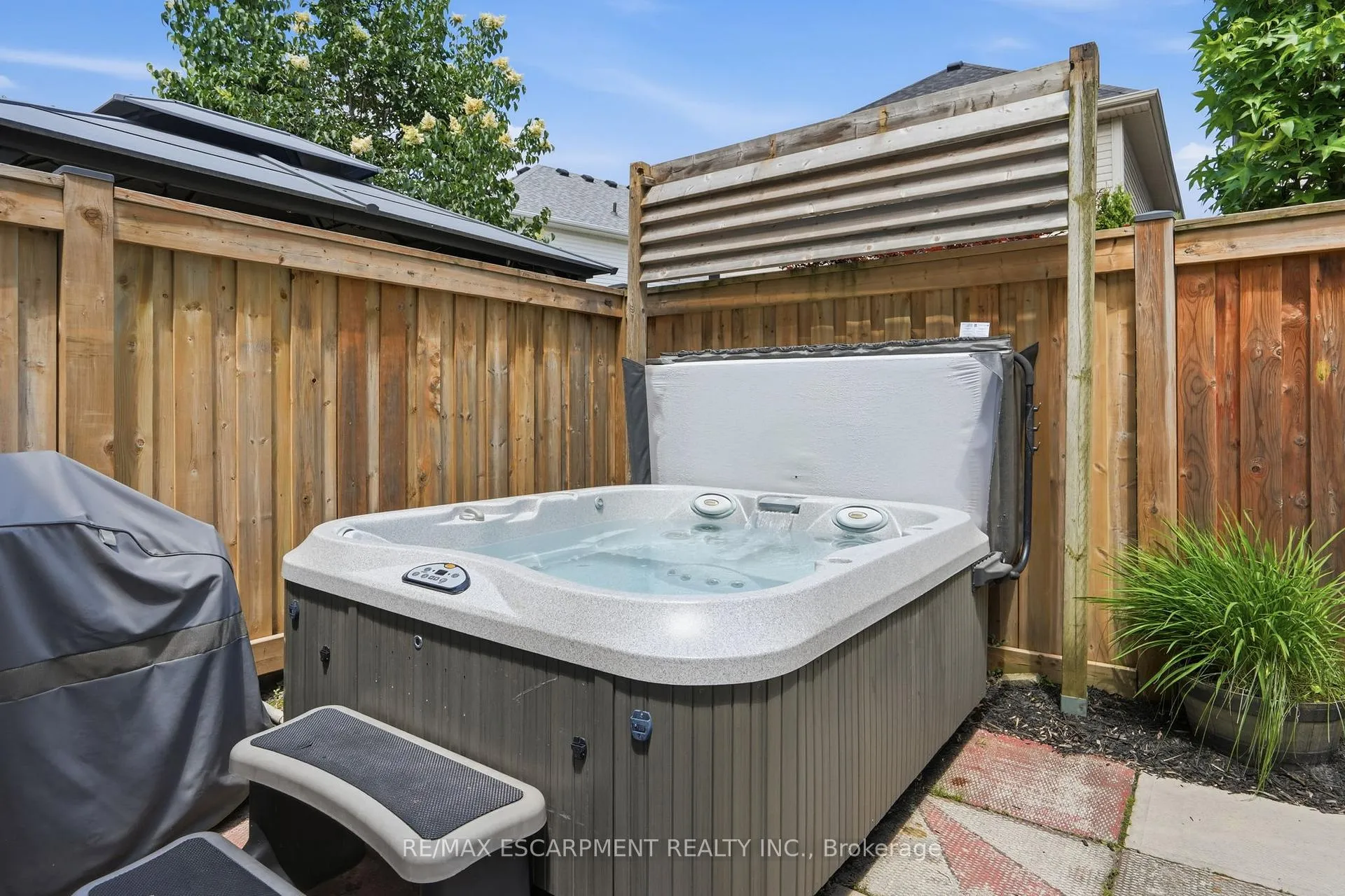 Photo 28 of 174 Fellowes Crescent, Hamilton, Waterdown — HOMEH