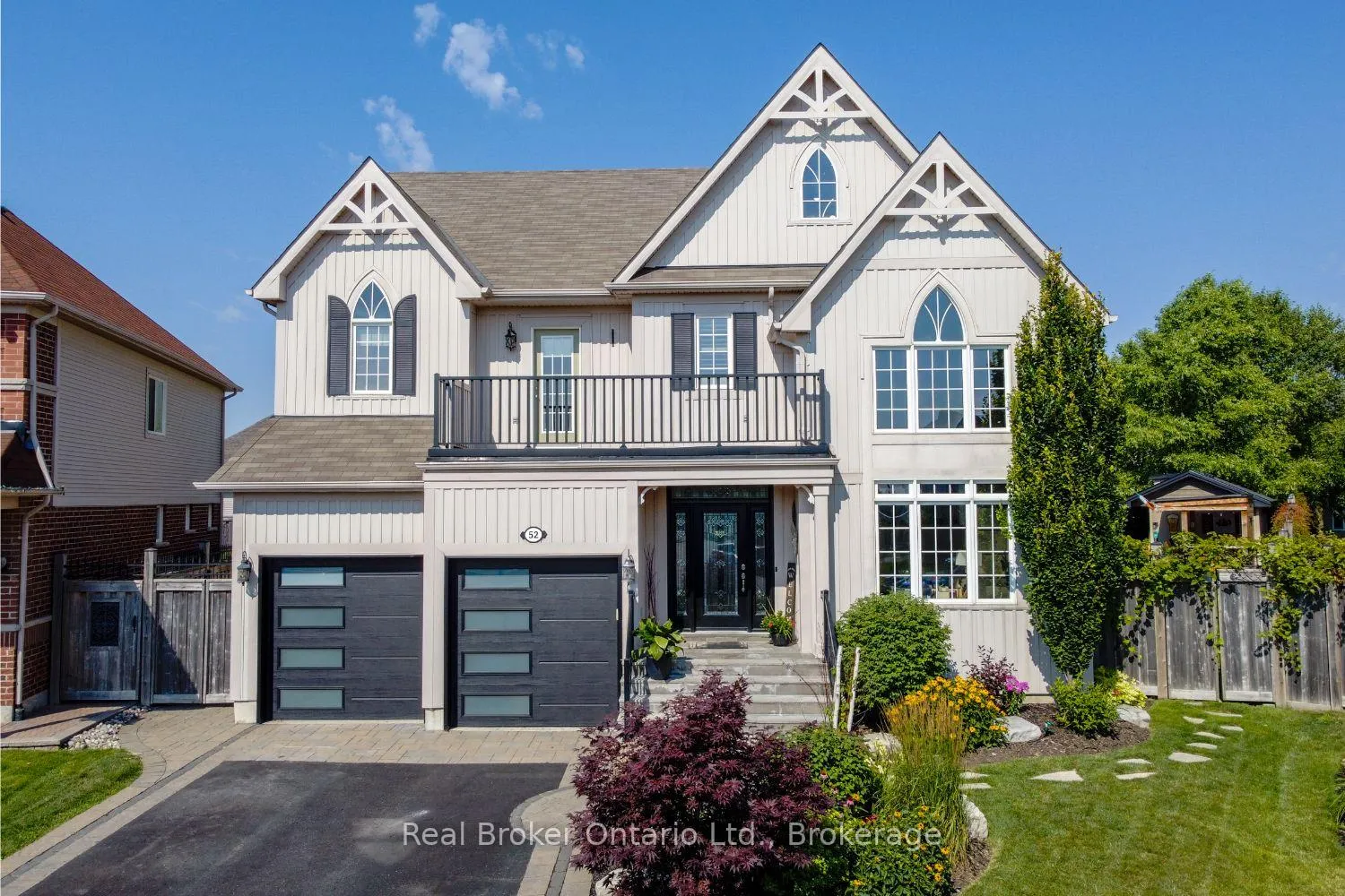 Photo 3 of 52 Brough Court, Clarington, Bowmanville — HOMEH
