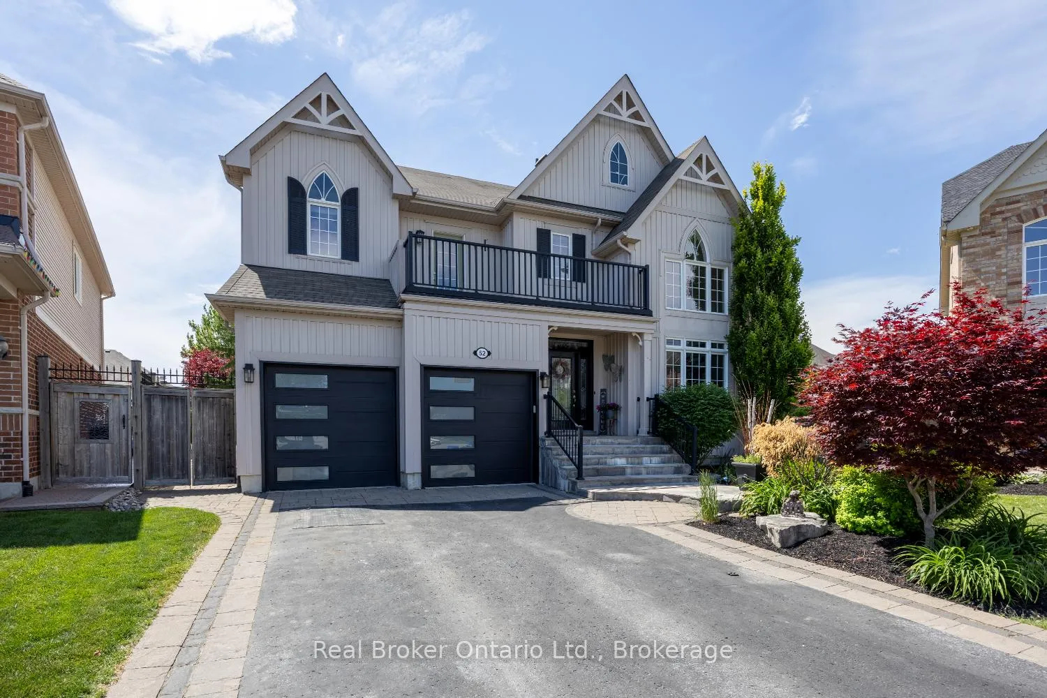 Photo 4 of 52 Brough Court, Clarington, Bowmanville — HOMEH
