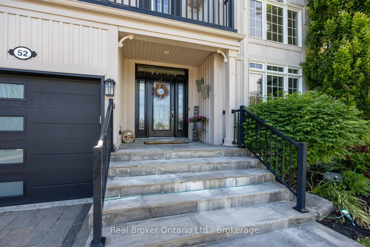 Photo 6 of 52 Brough Court, Clarington, Bowmanville — HOMEH