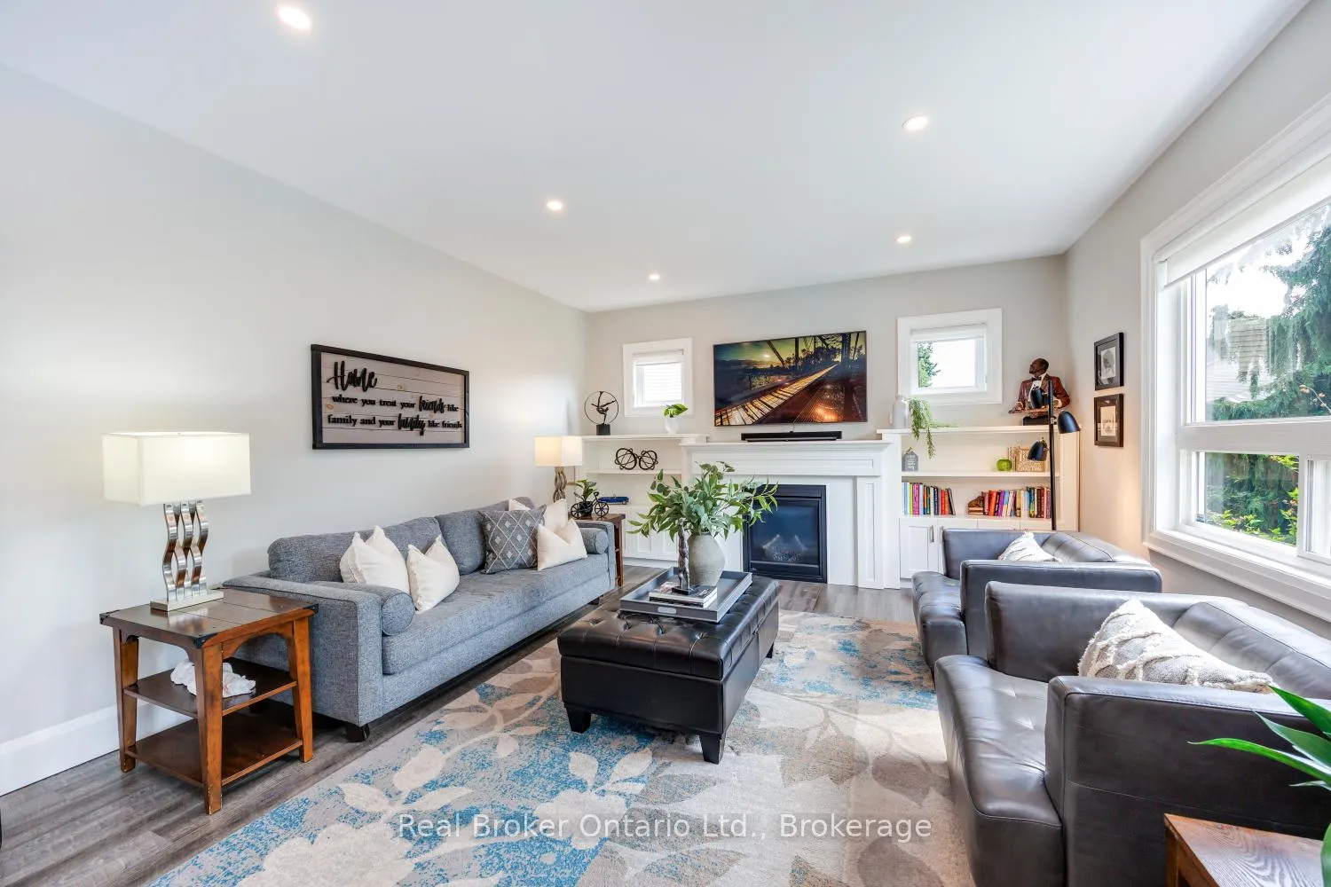 Photo 18 of 52 Brough Court, Clarington, Bowmanville — HOMEH