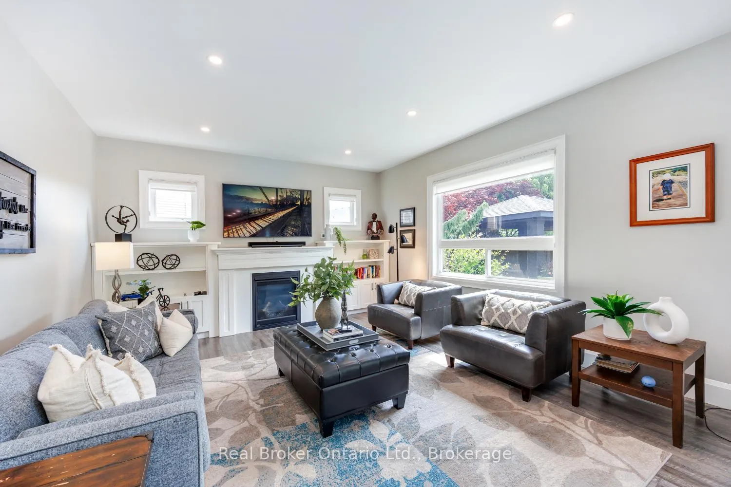 Photo 19 of 52 Brough Court, Clarington, Bowmanville — HOMEH
