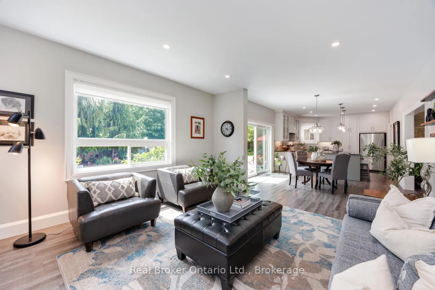 Photo 20 of 52 Brough Court, Clarington, Bowmanville — HOMEH