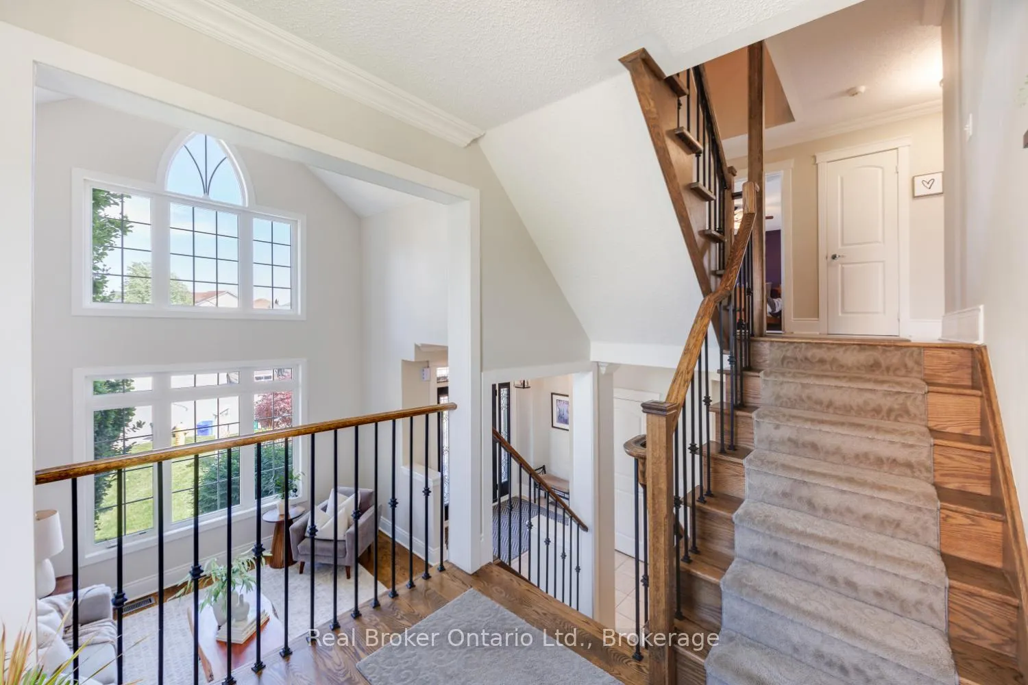 Photo 24 of 52 Brough Court, Clarington, Bowmanville — HOMEH